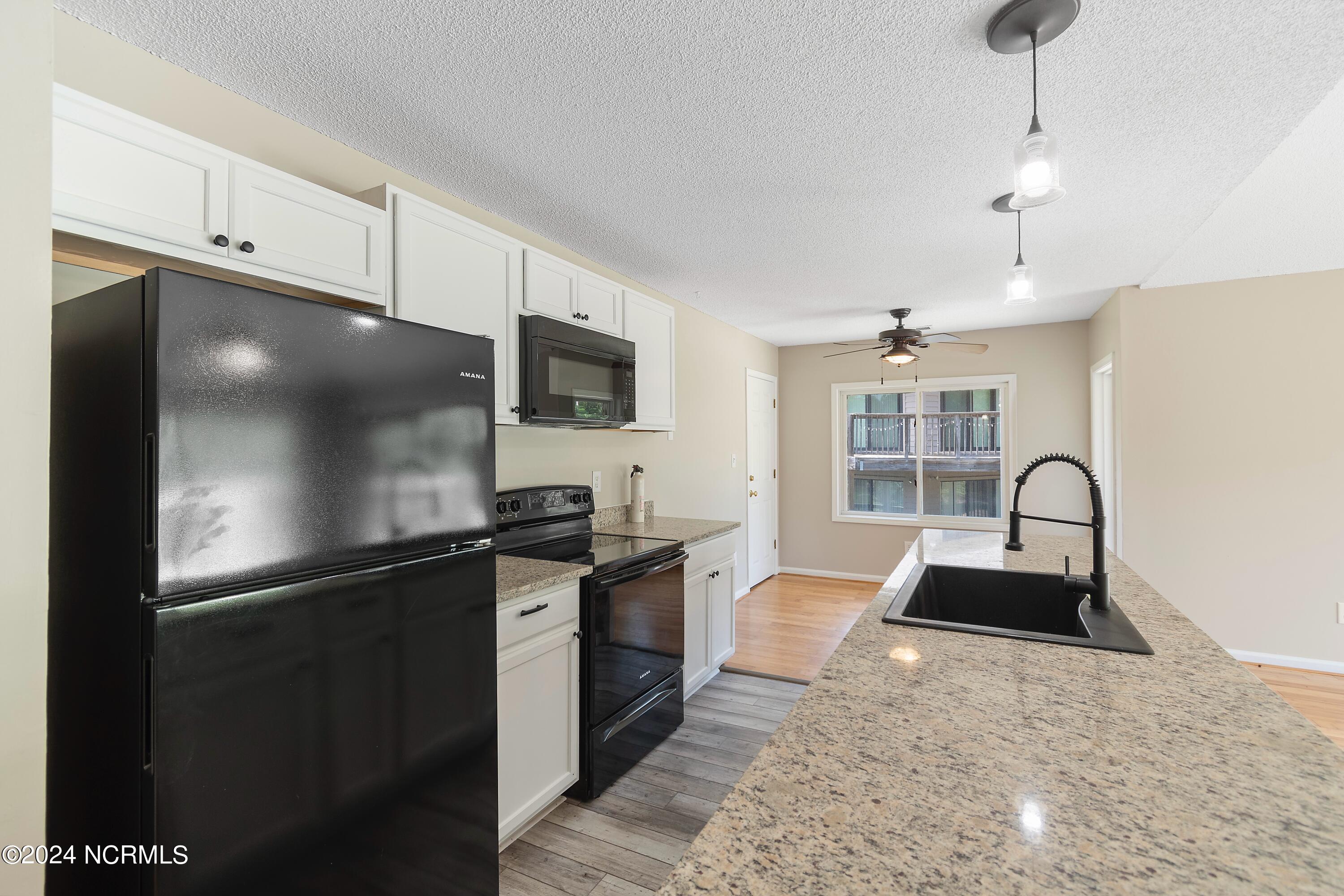 815 Colony Place E Property Photo 5