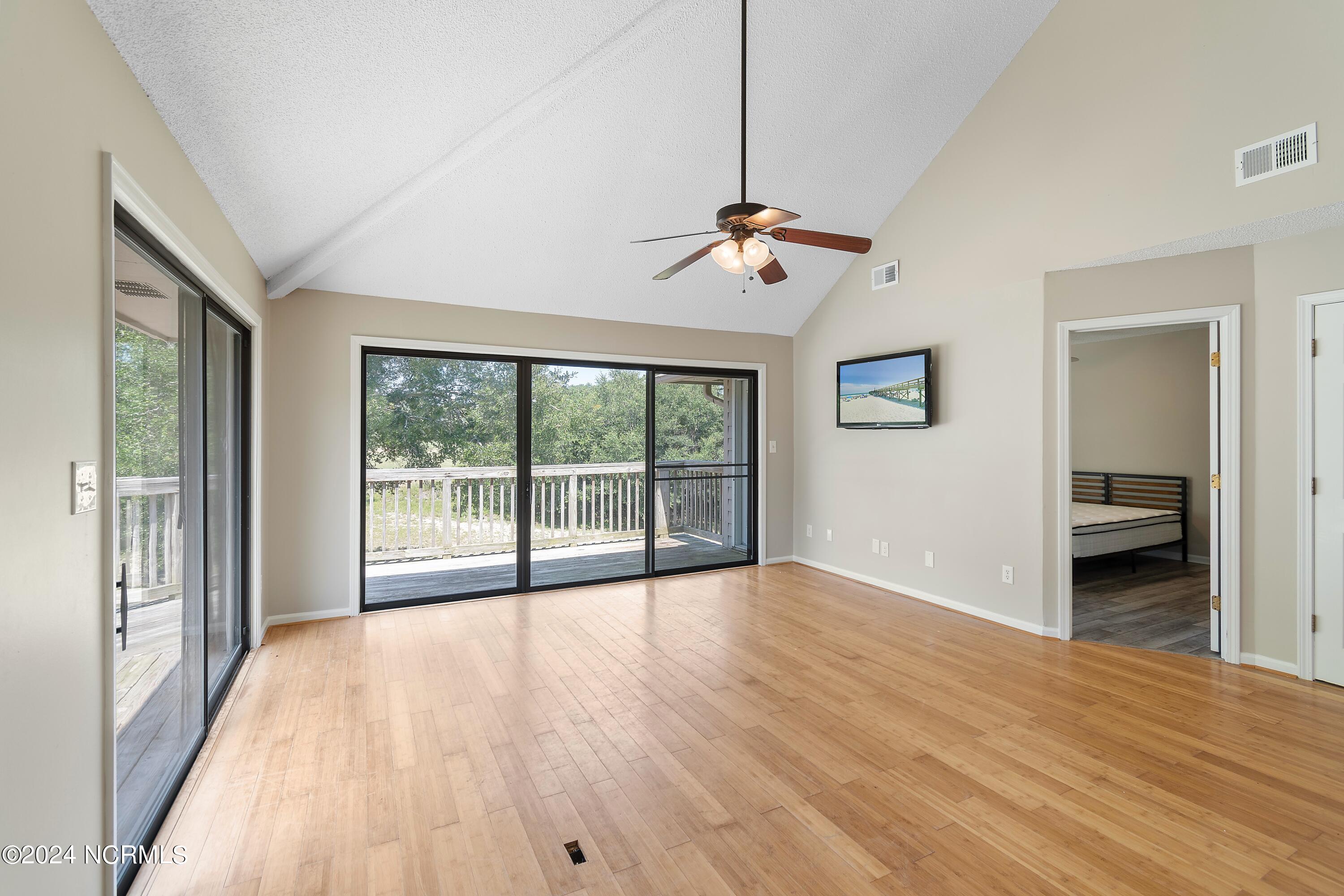 815 Colony Place E Property Photo 12