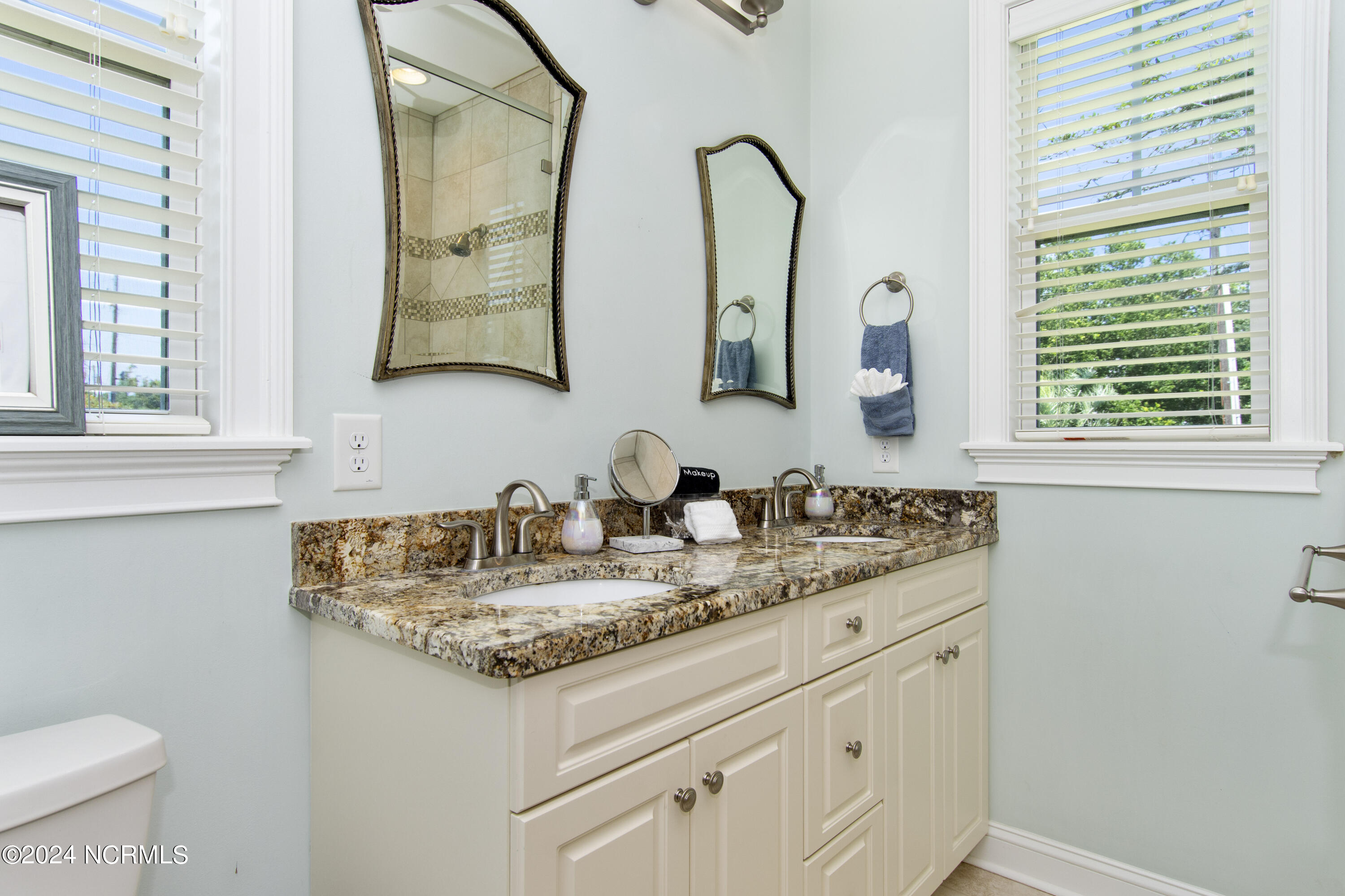 110 Adrian Lane Property Photo 24
