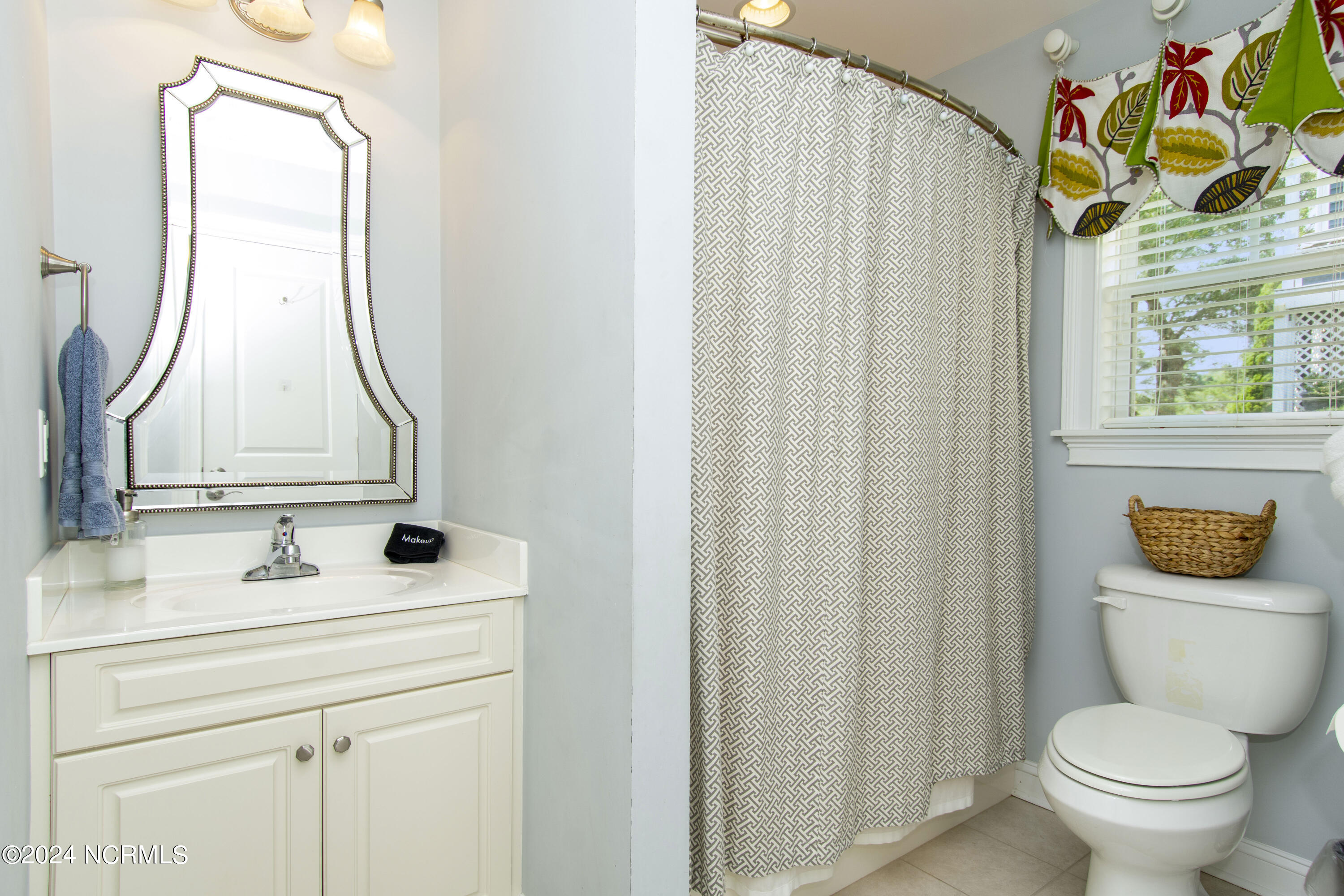 110 Adrian Lane Property Photo 48