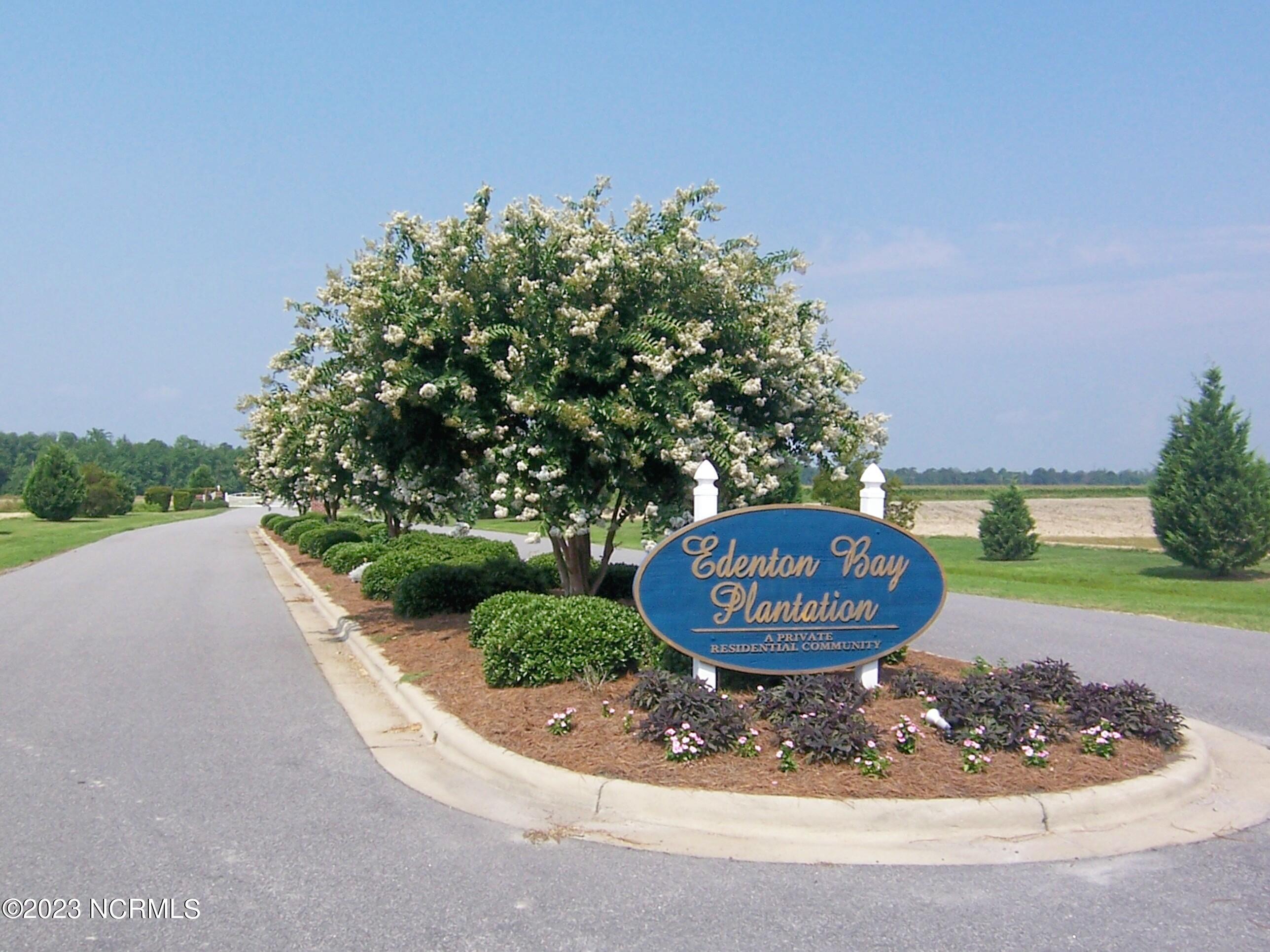 205 Lake Wood Drive Property Photo 3