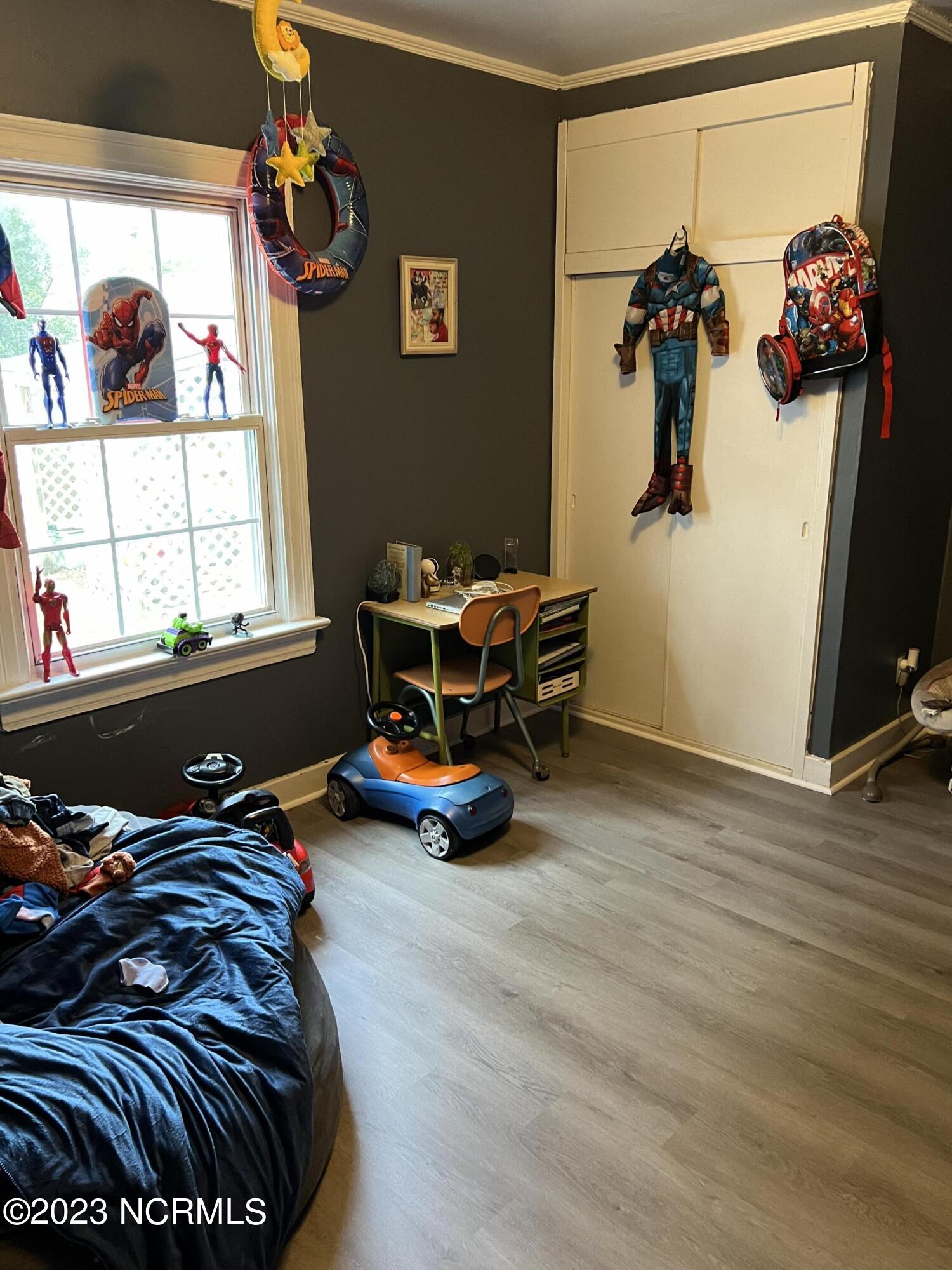 100 Marshall Street Property Photo 15