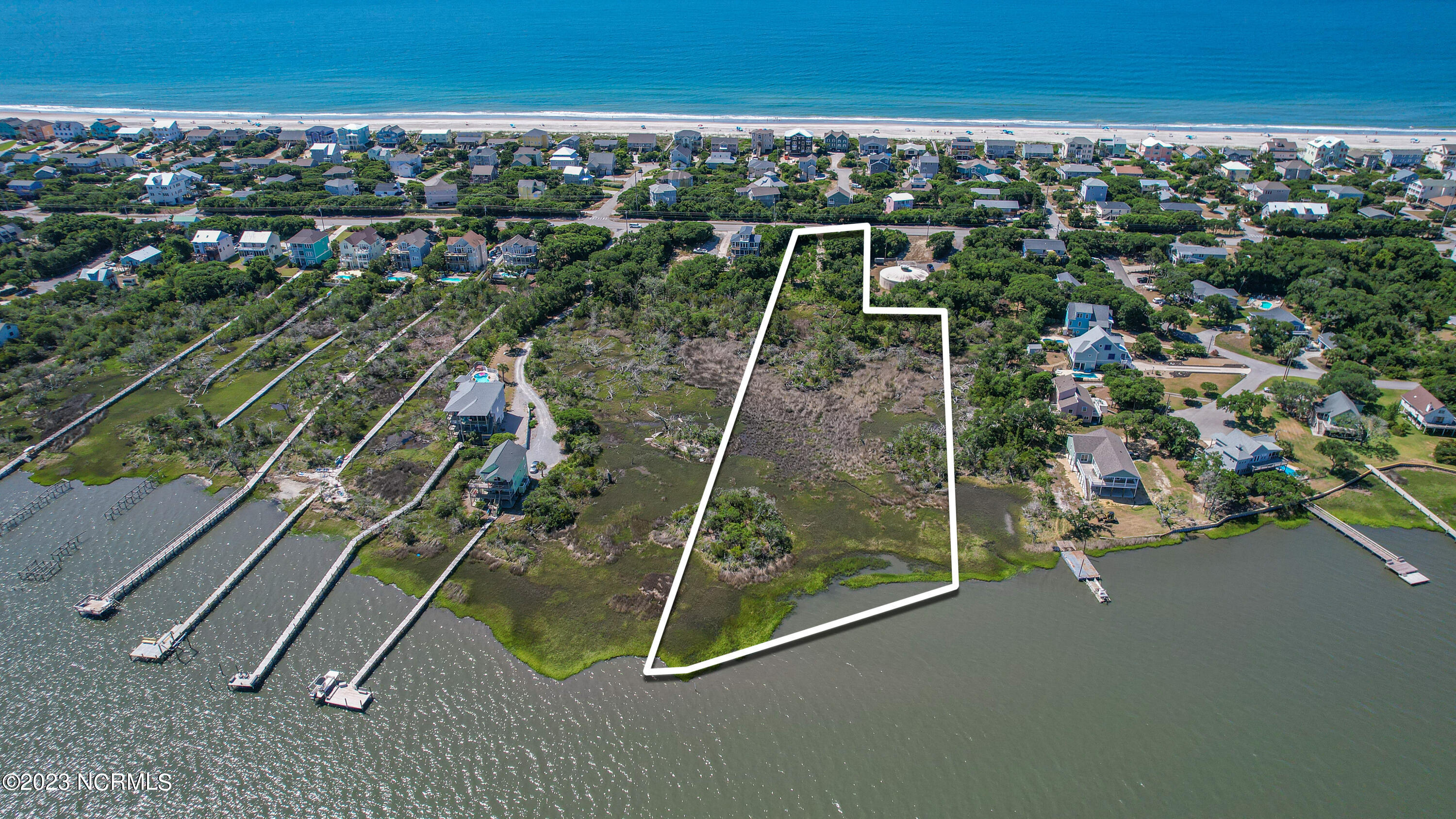 4310 Emerald Drive Property Photo 4