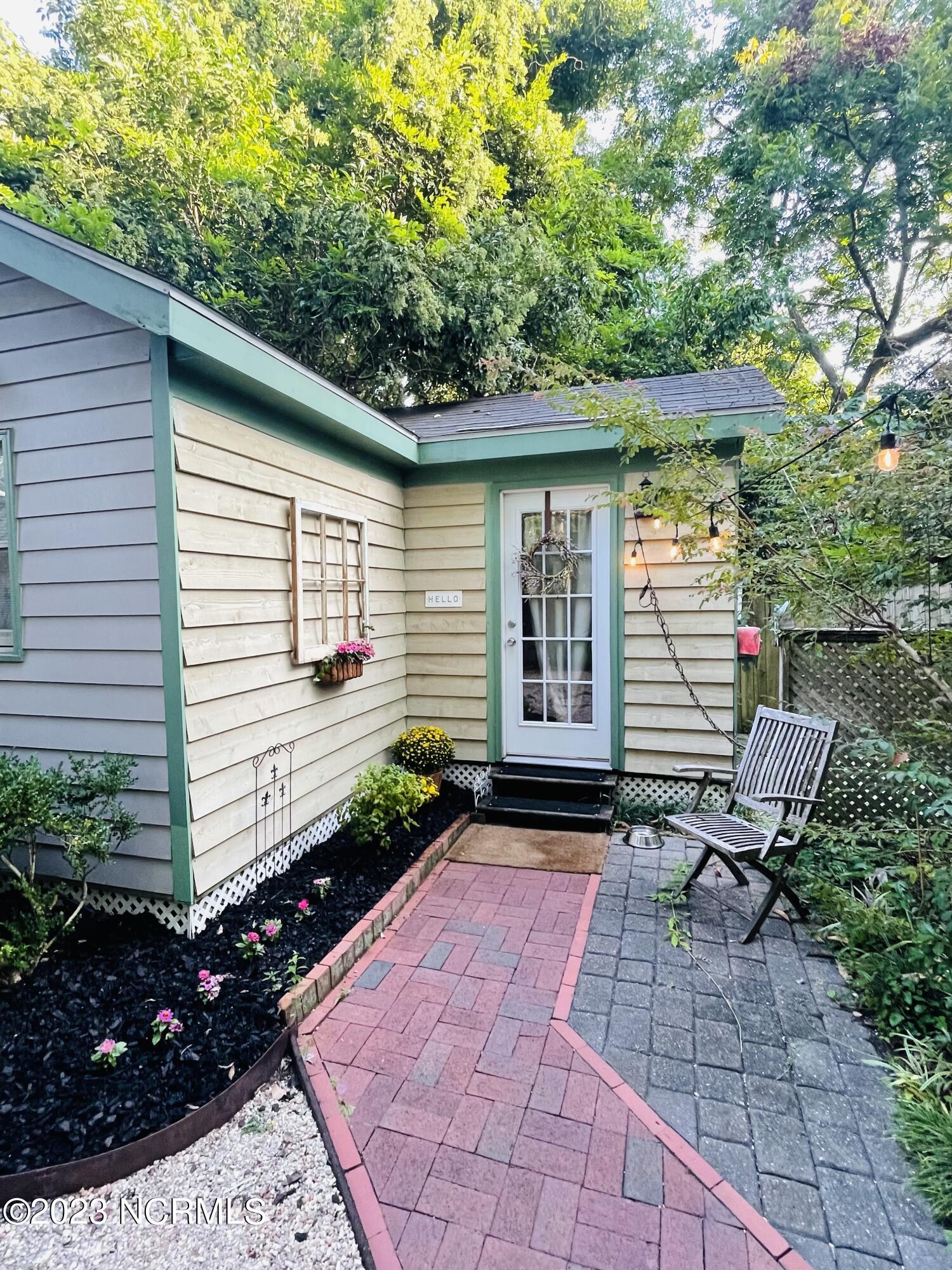 406 Metcalf Street Property Photo 23