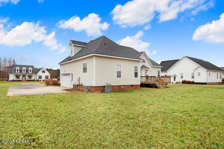 109 Callaway Court Property Photo 5