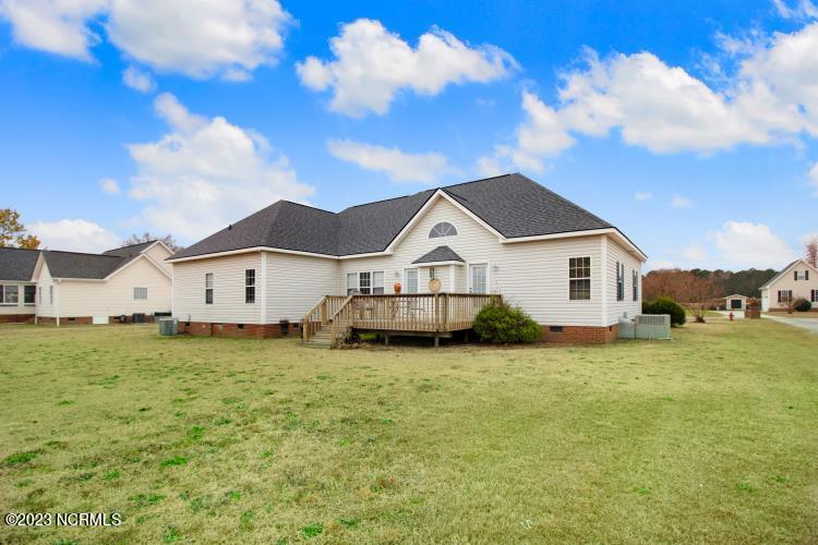 109 Callaway Court Property Photo 6