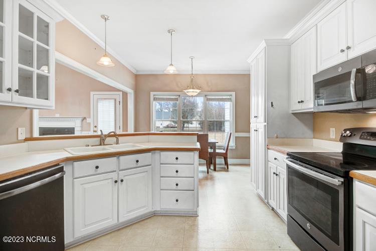 109 Callaway Court Property Photo 15