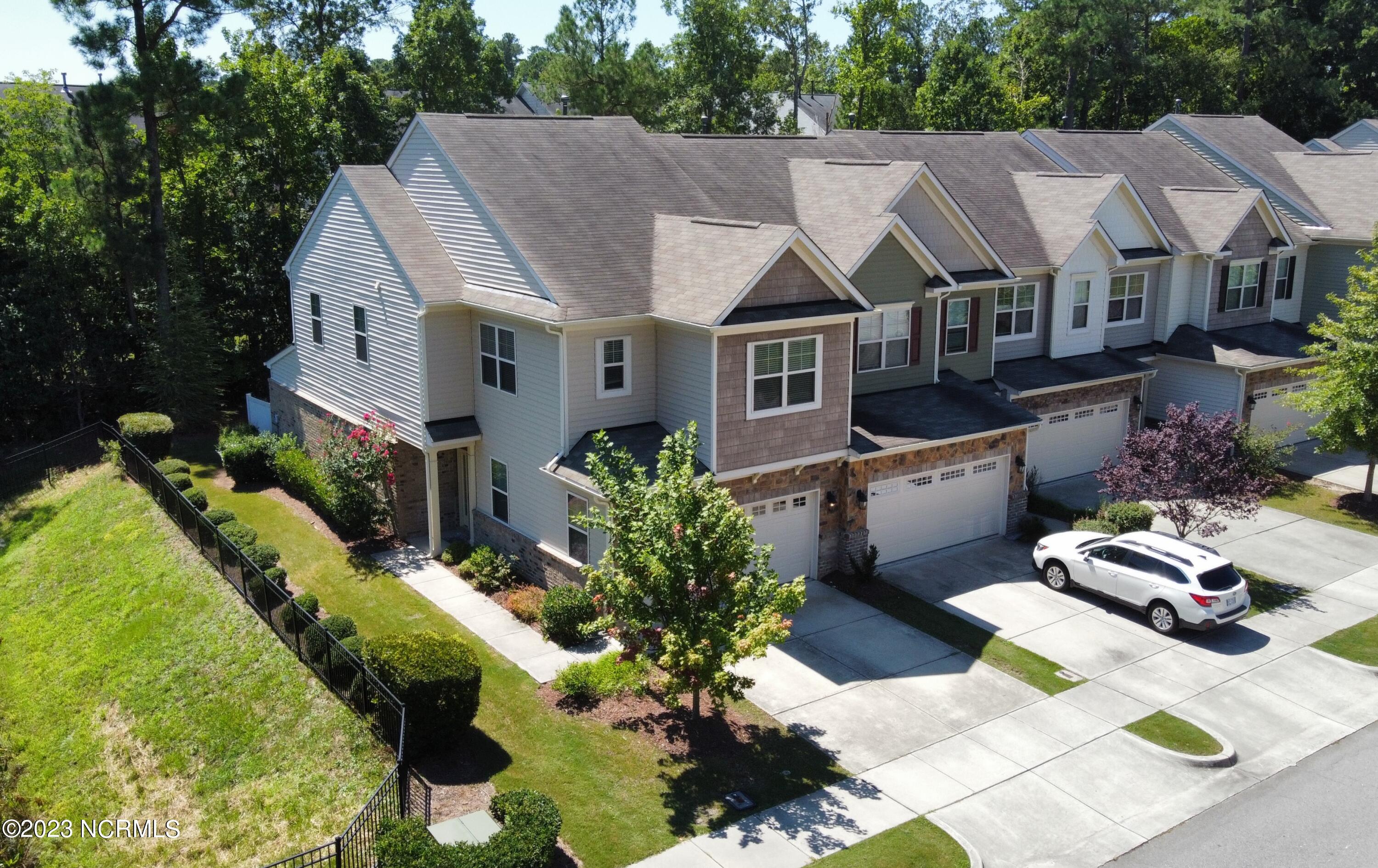 311 Scotlow Way Property Photo 6