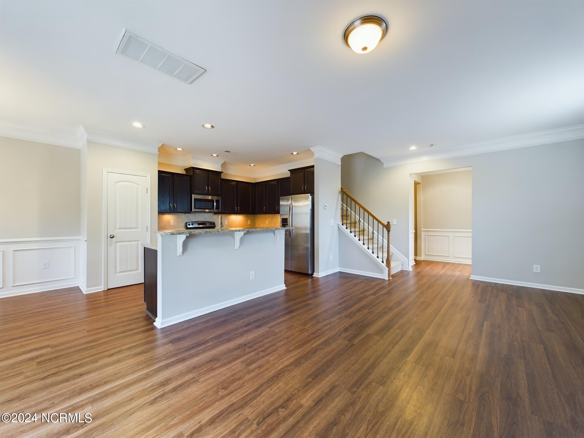 311 Scotlow Way Property Photo 18