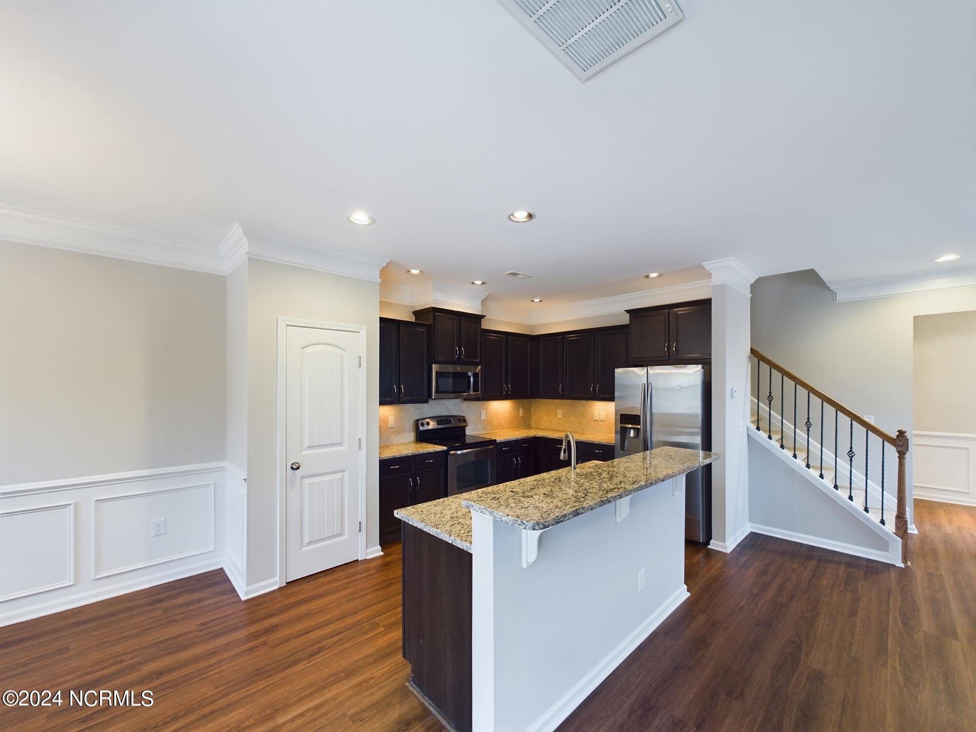 311 Scotlow Way Property Photo 24