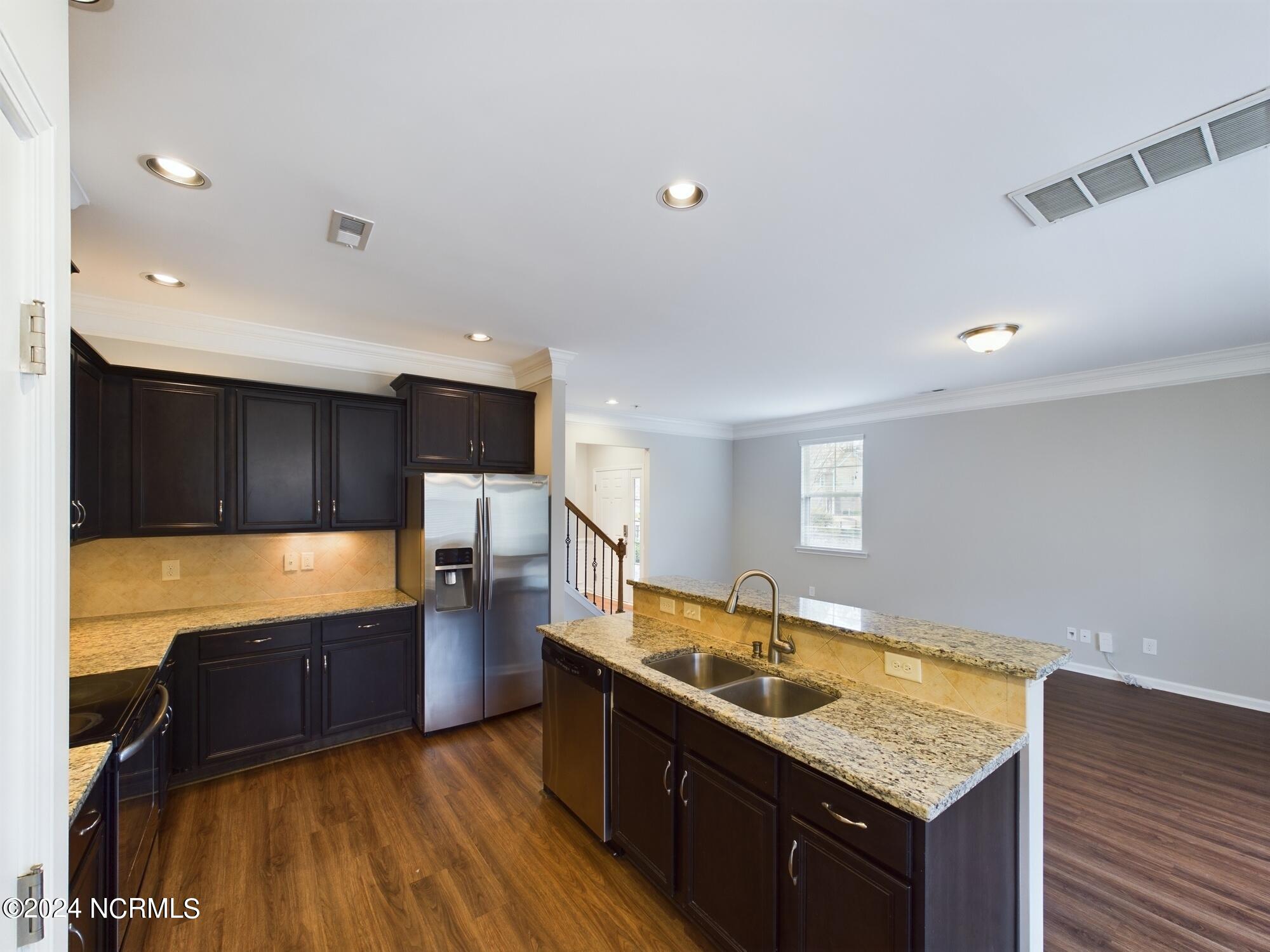 311 Scotlow Way Property Photo 25
