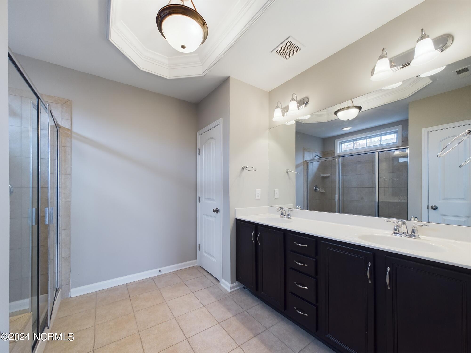 311 Scotlow Way Property Photo 33