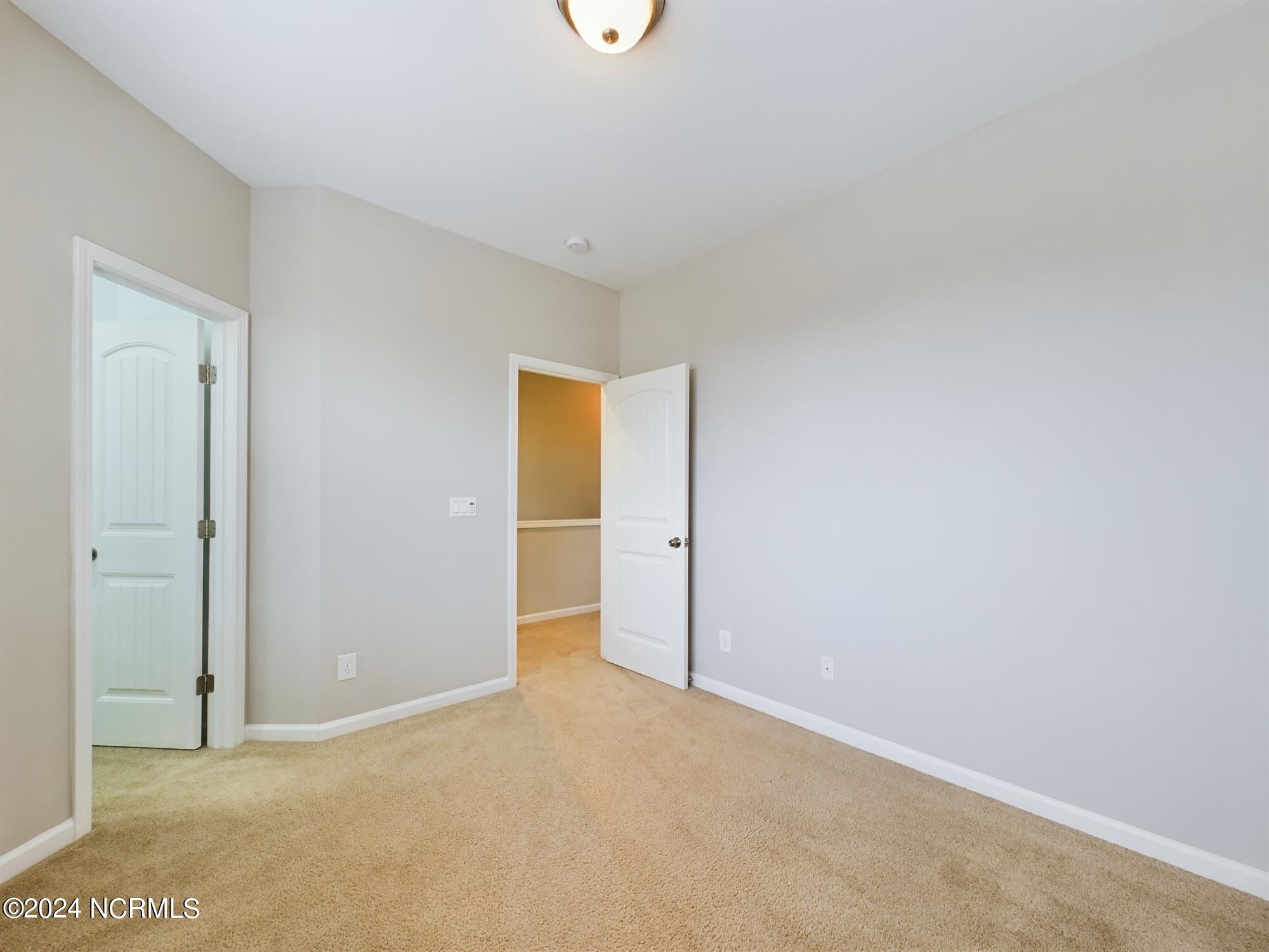 311 Scotlow Way Property Photo 38