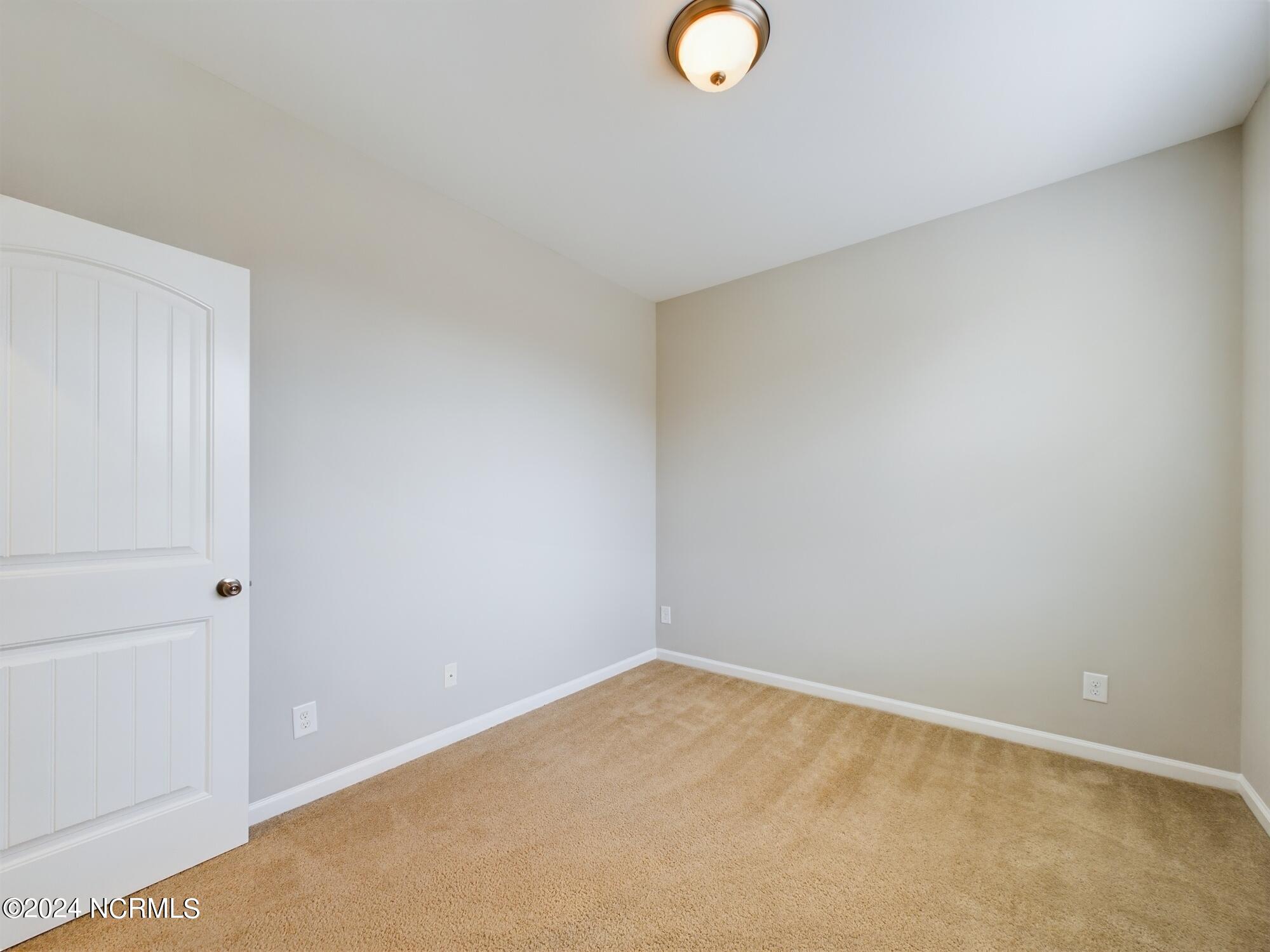 311 Scotlow Way Property Photo 39