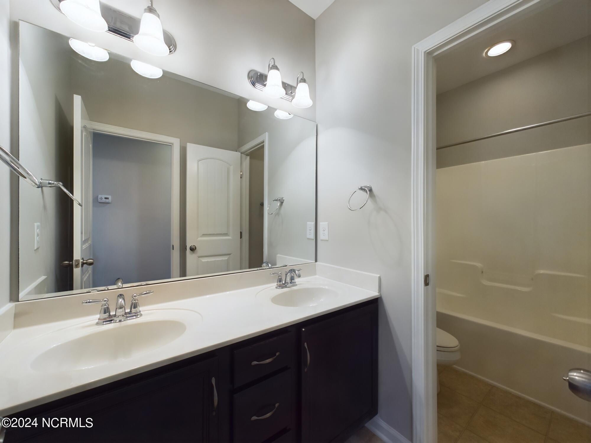 311 Scotlow Way Property Photo 41