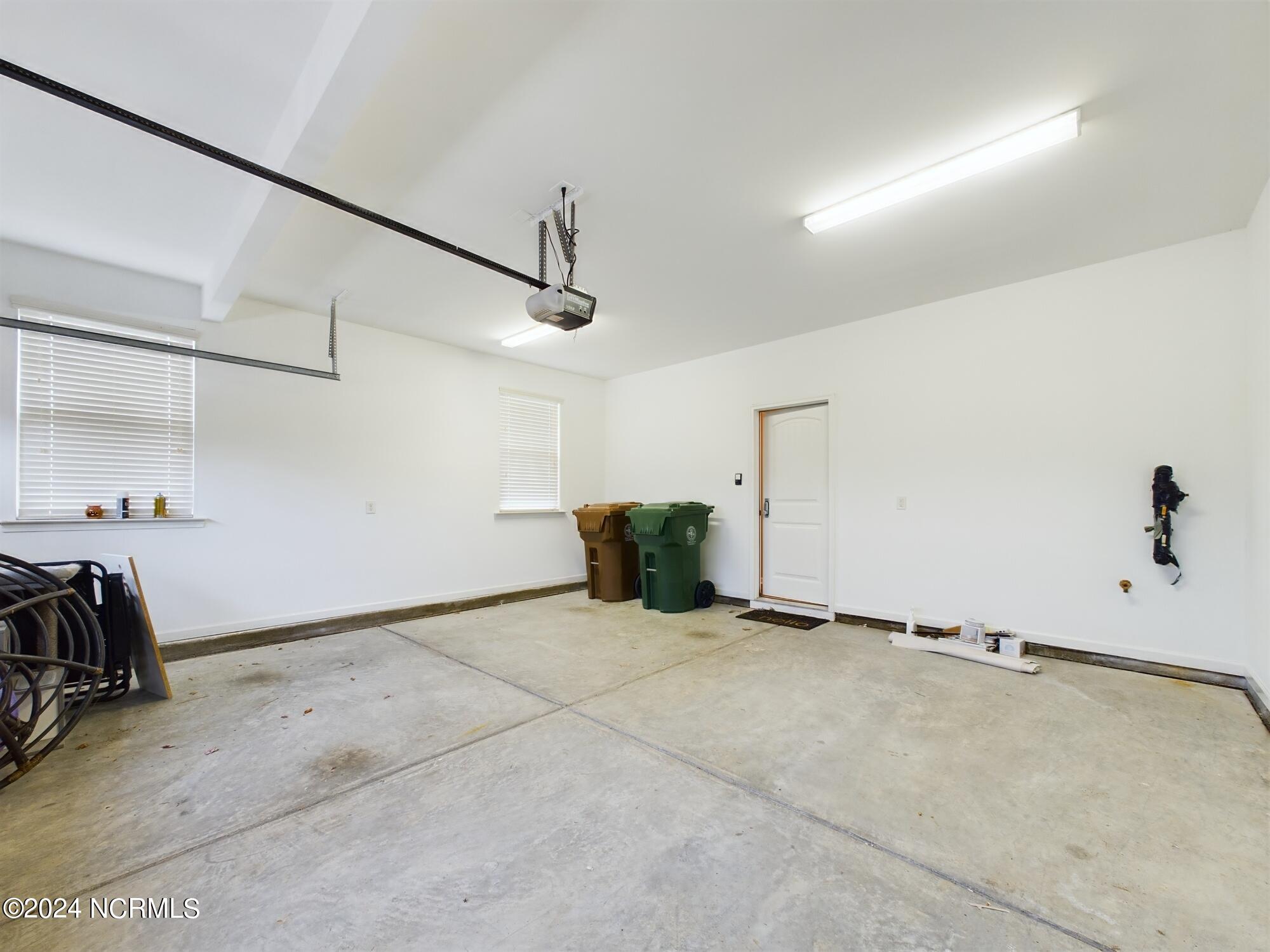 311 Scotlow Way Property Photo 54