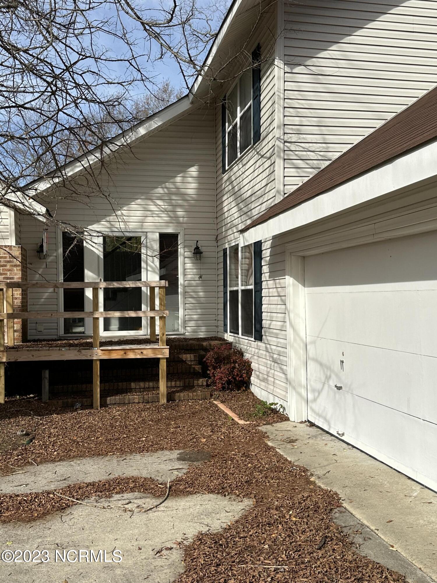 707 Highland Drive Property Photo 3
