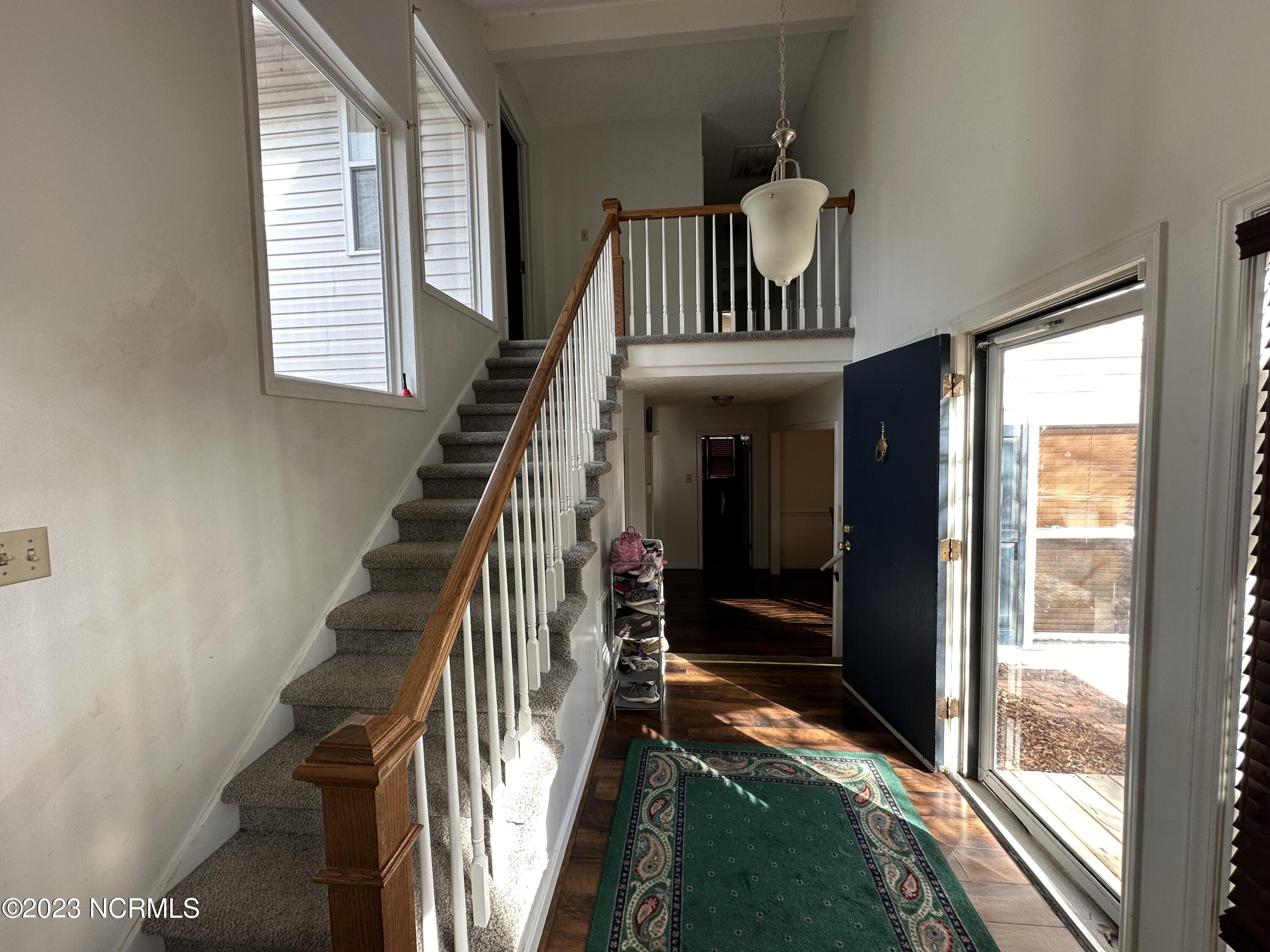 707 Highland Drive Property Photo 5