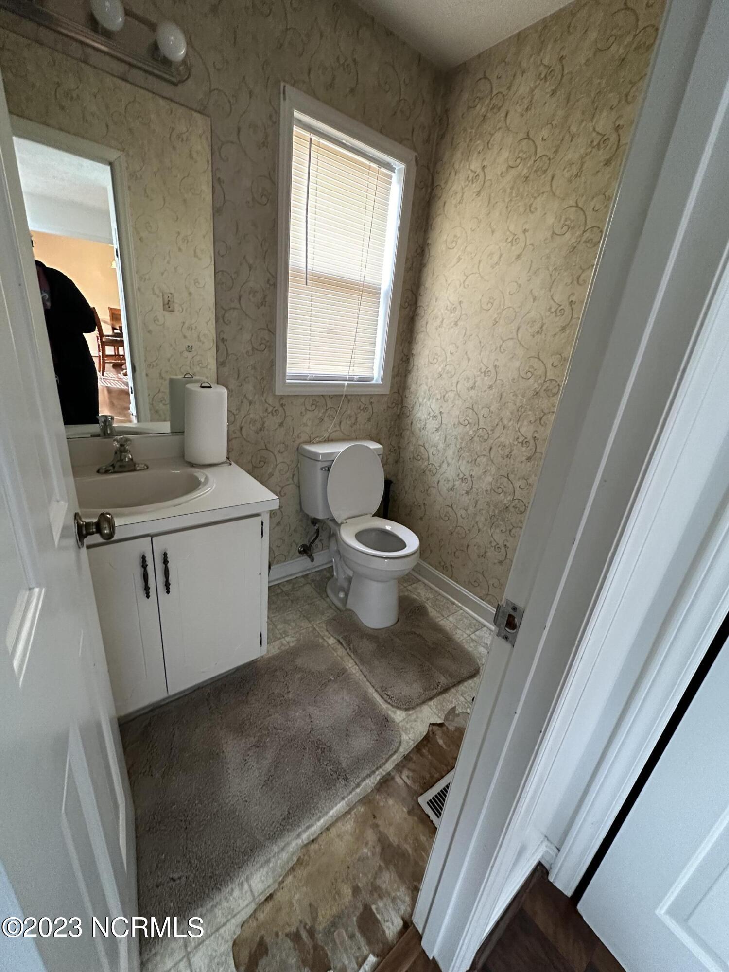 707 Highland Drive Property Photo 8