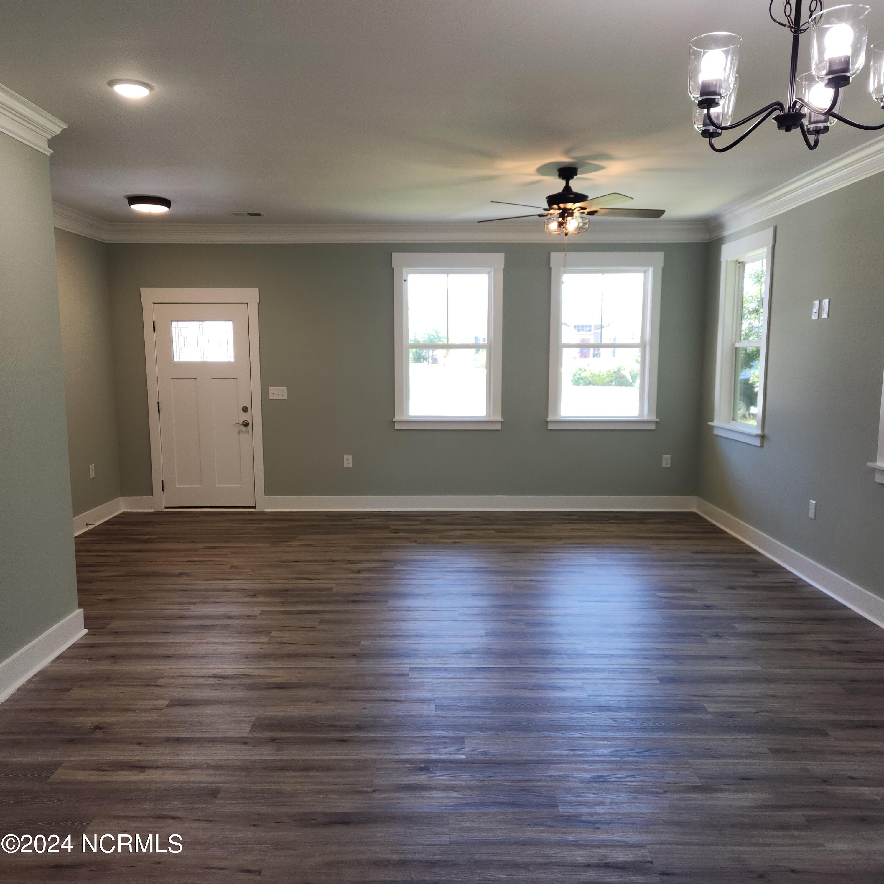 1583 Eyota Drive Property Photo 2
