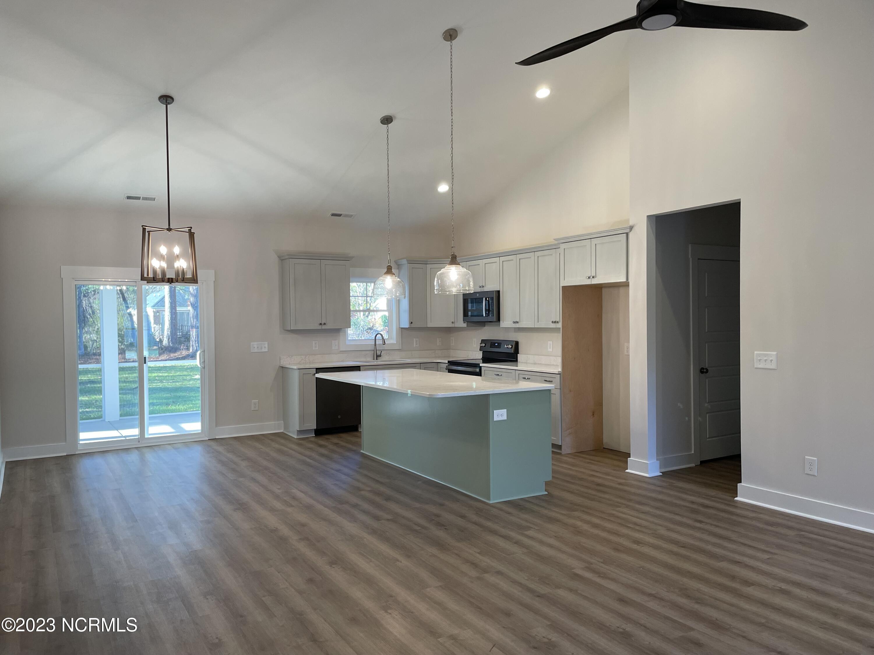 1128 Coral Reef Drive Property Photo 6
