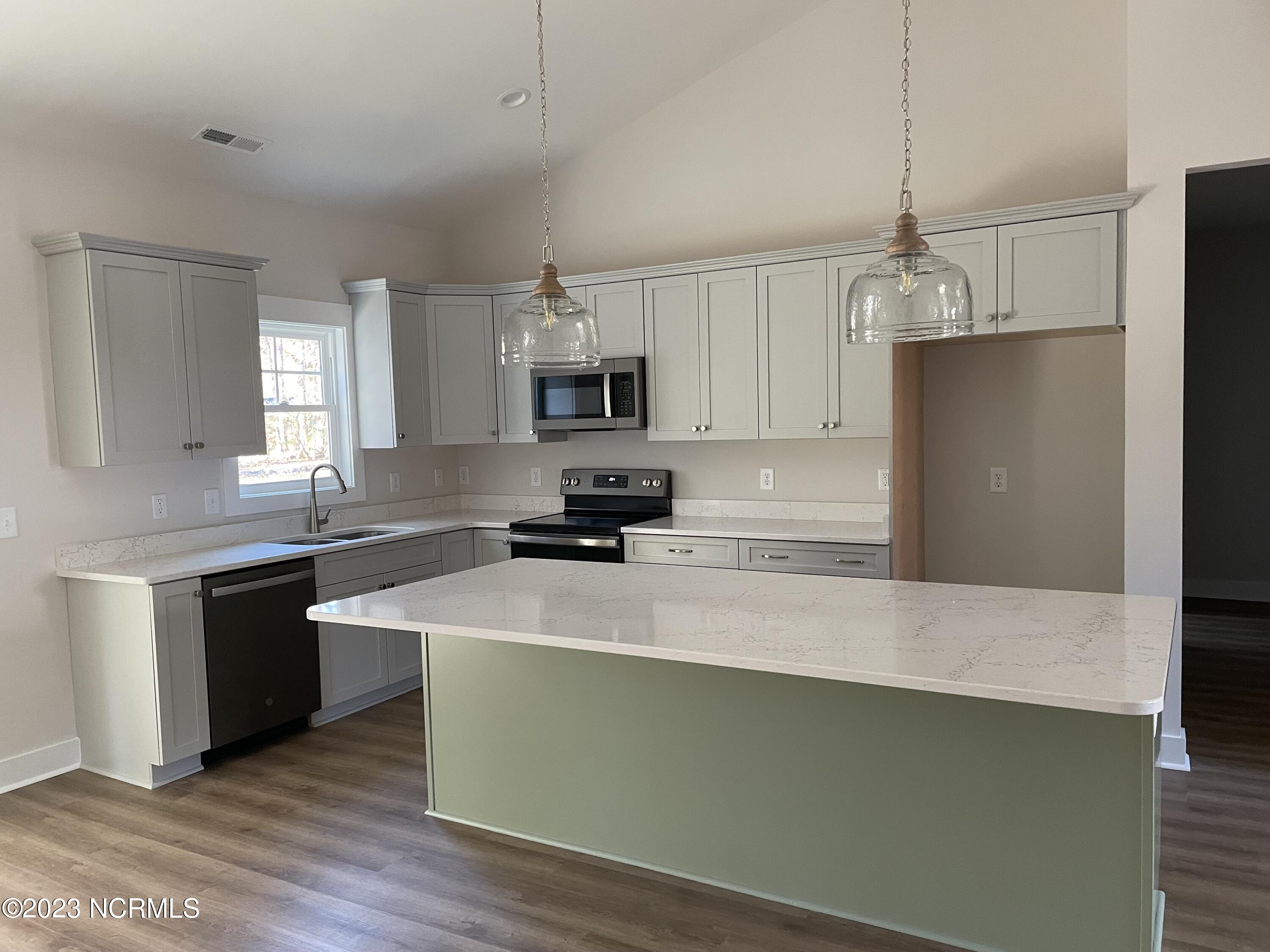 1128 Coral Reef Drive Property Photo 8