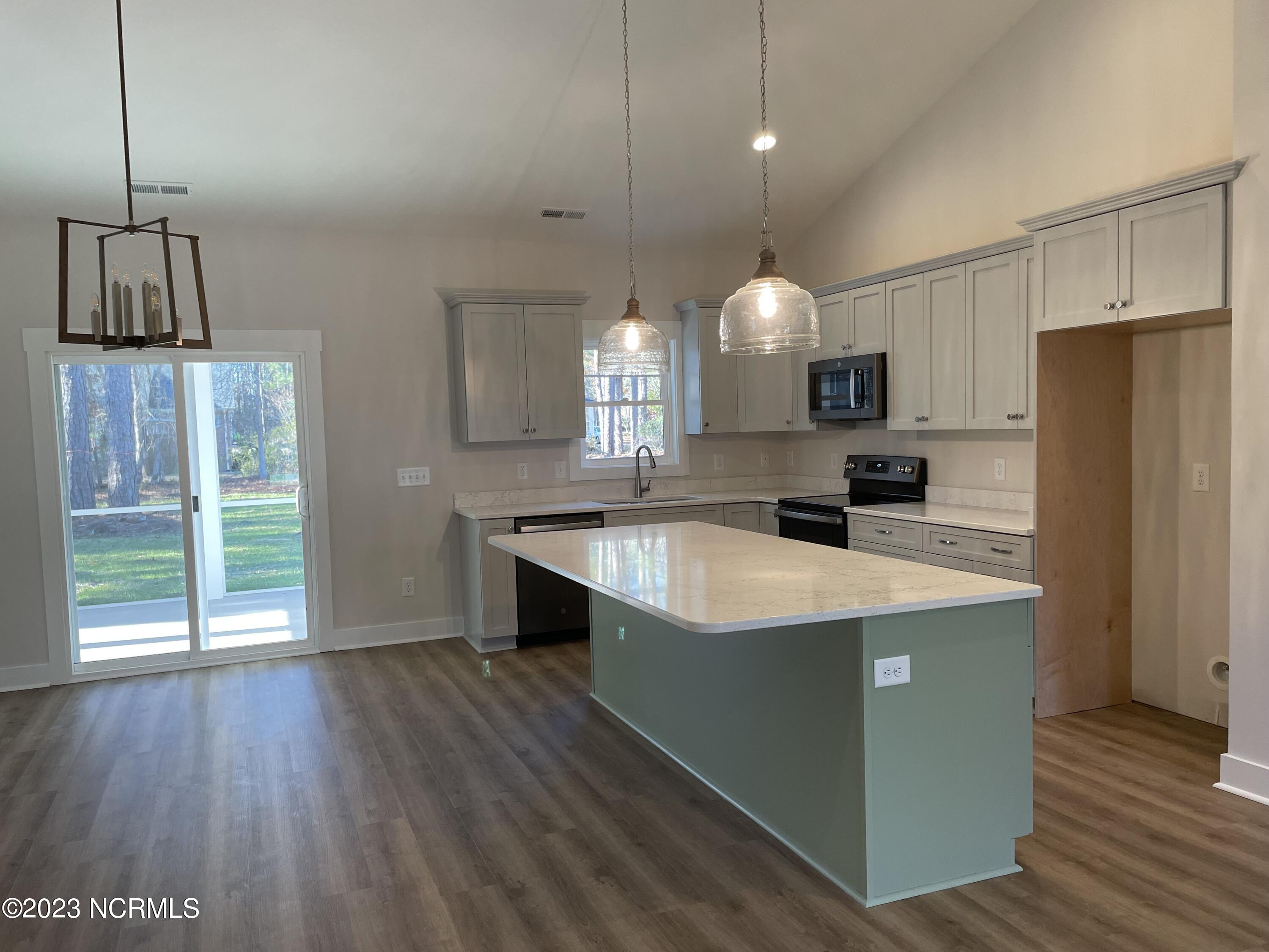 1128 Coral Reef Drive Property Photo 11