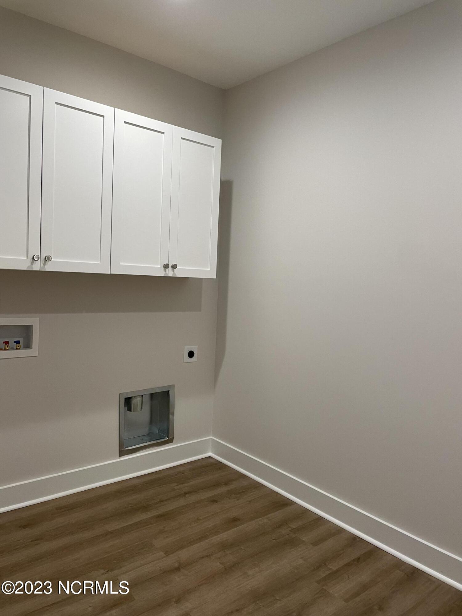 1128 Coral Reef Drive Property Photo 22