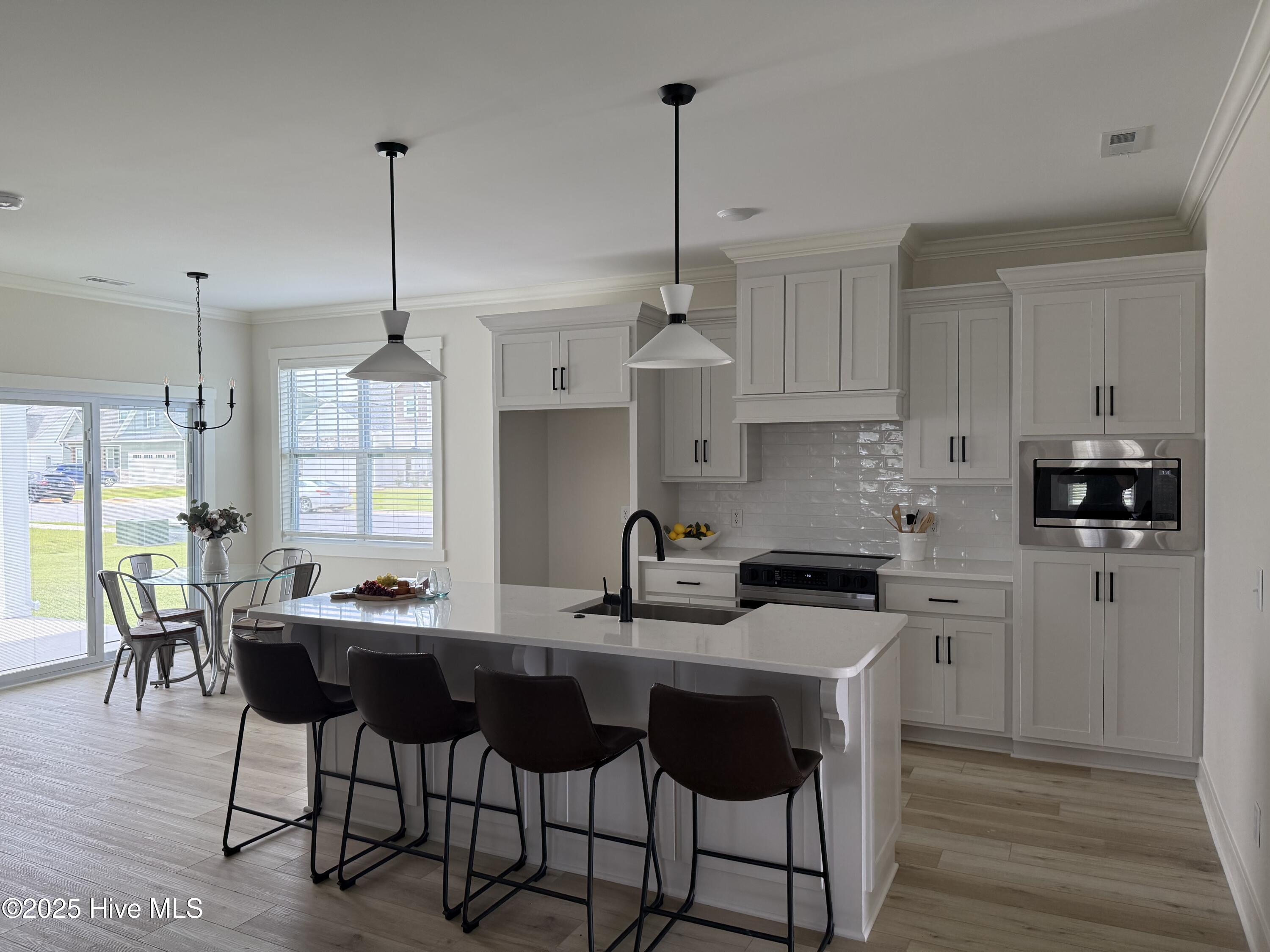 646 Norberry Drive Property Photo 7