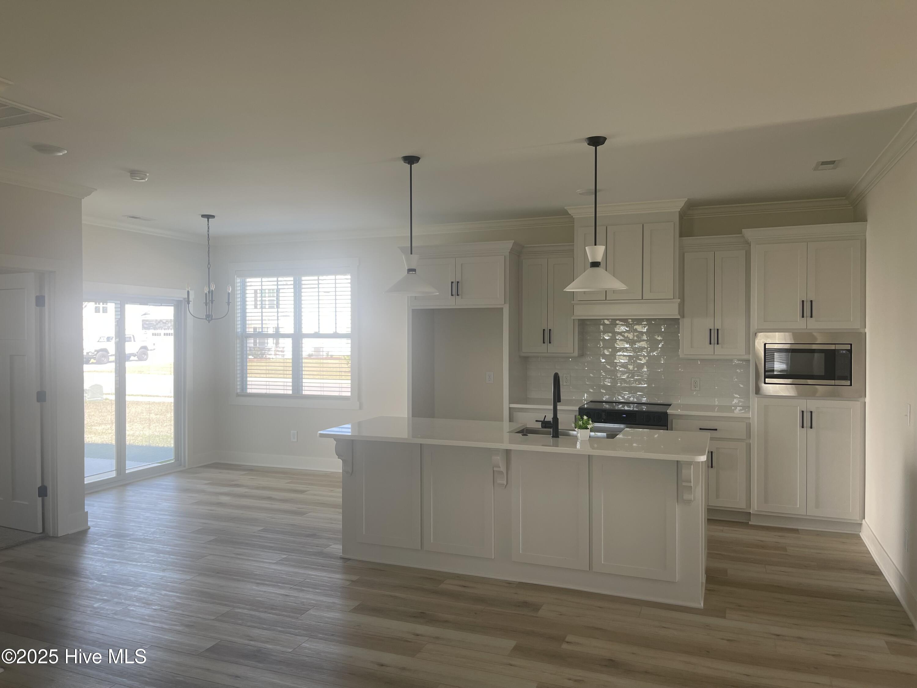 646 Norberry Drive Property Photo 10
