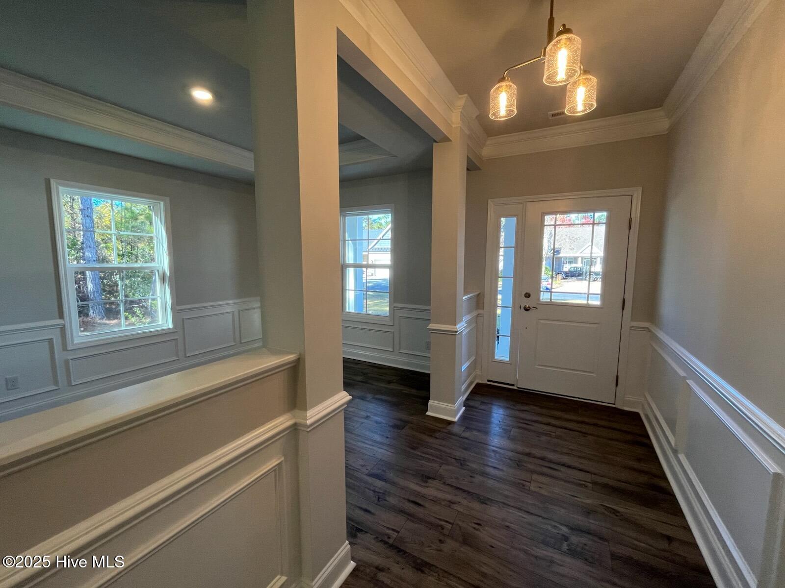 1221 Mandevilla Drive Property Photo 7