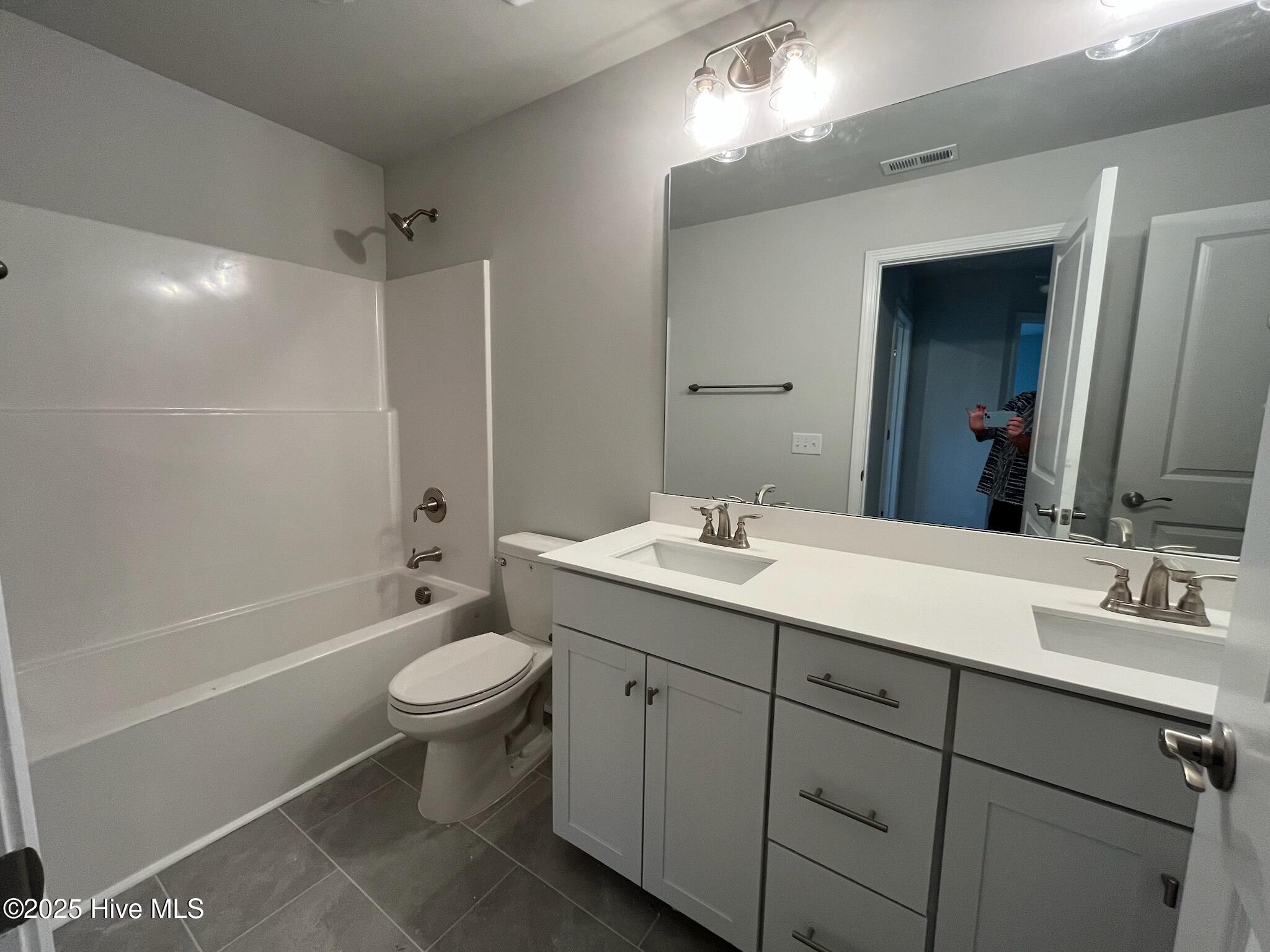 1221 Mandevilla Drive Property Photo 32