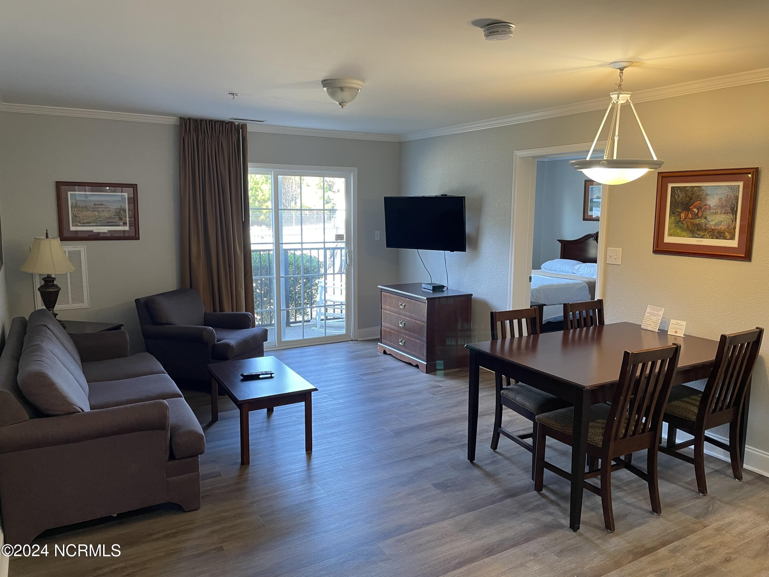 518 Little River Farm Boulevard C100 Property Photo 6