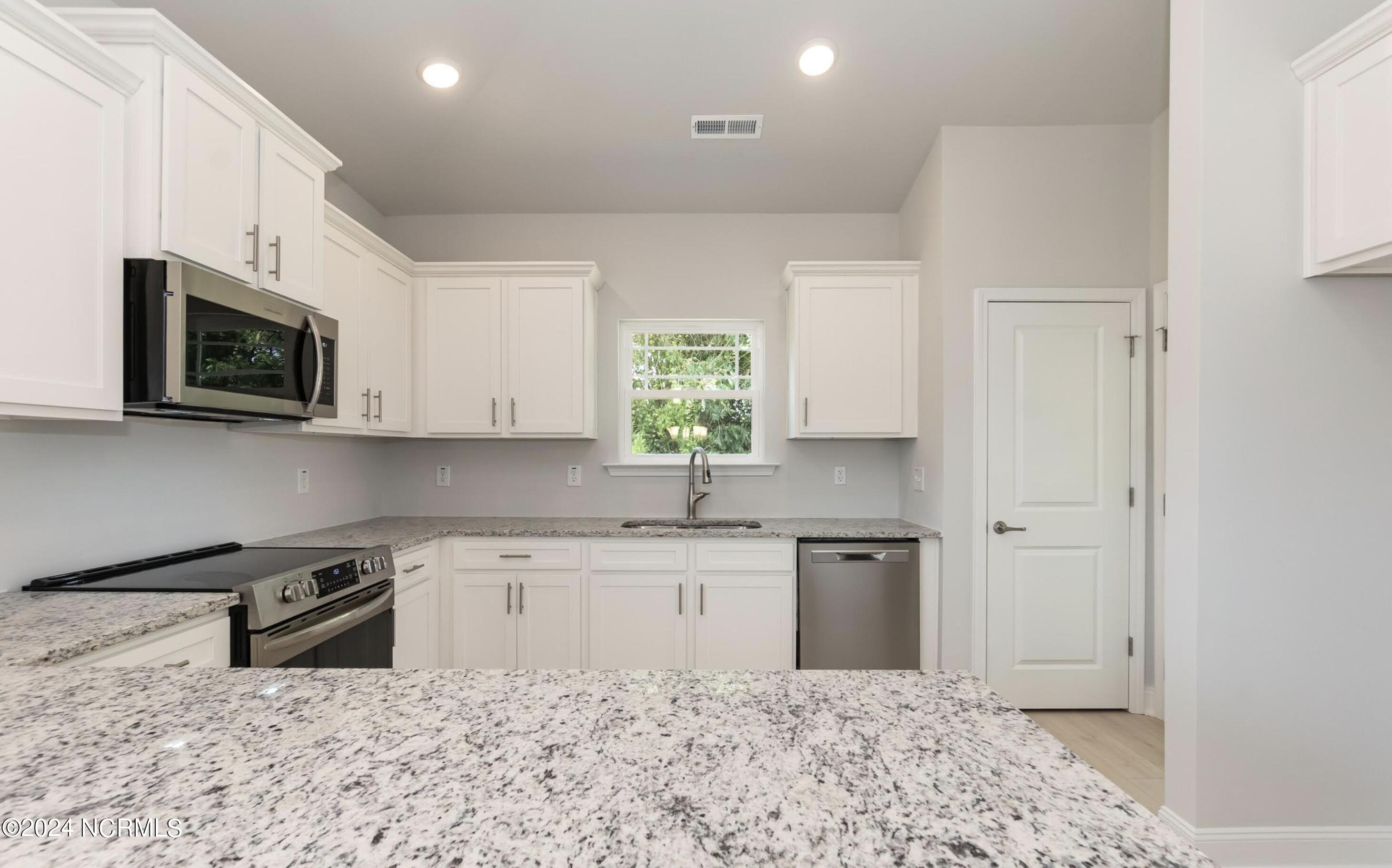 1201 Liset Court Property Photo 22