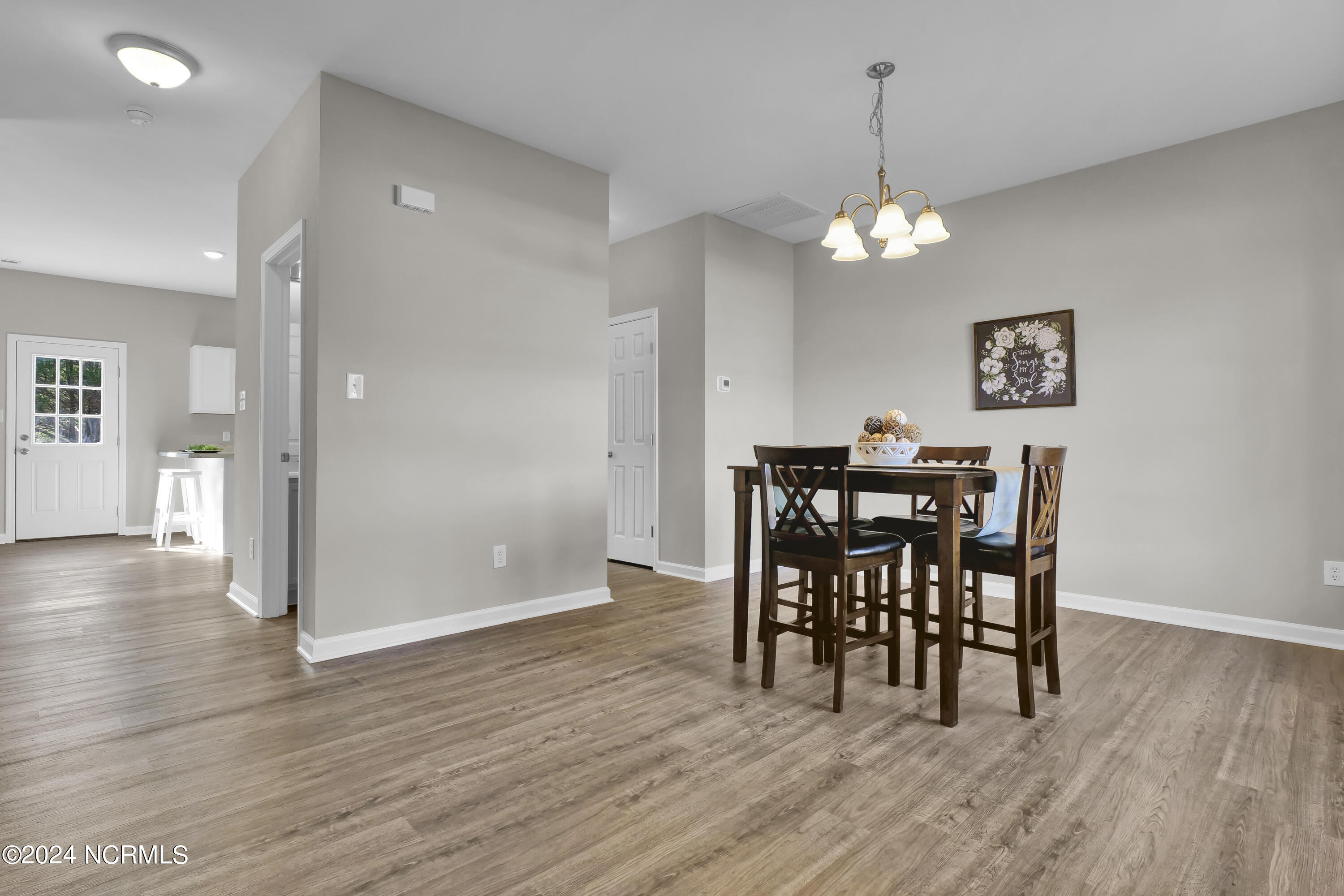 100 Loyd Lane Property Photo 7