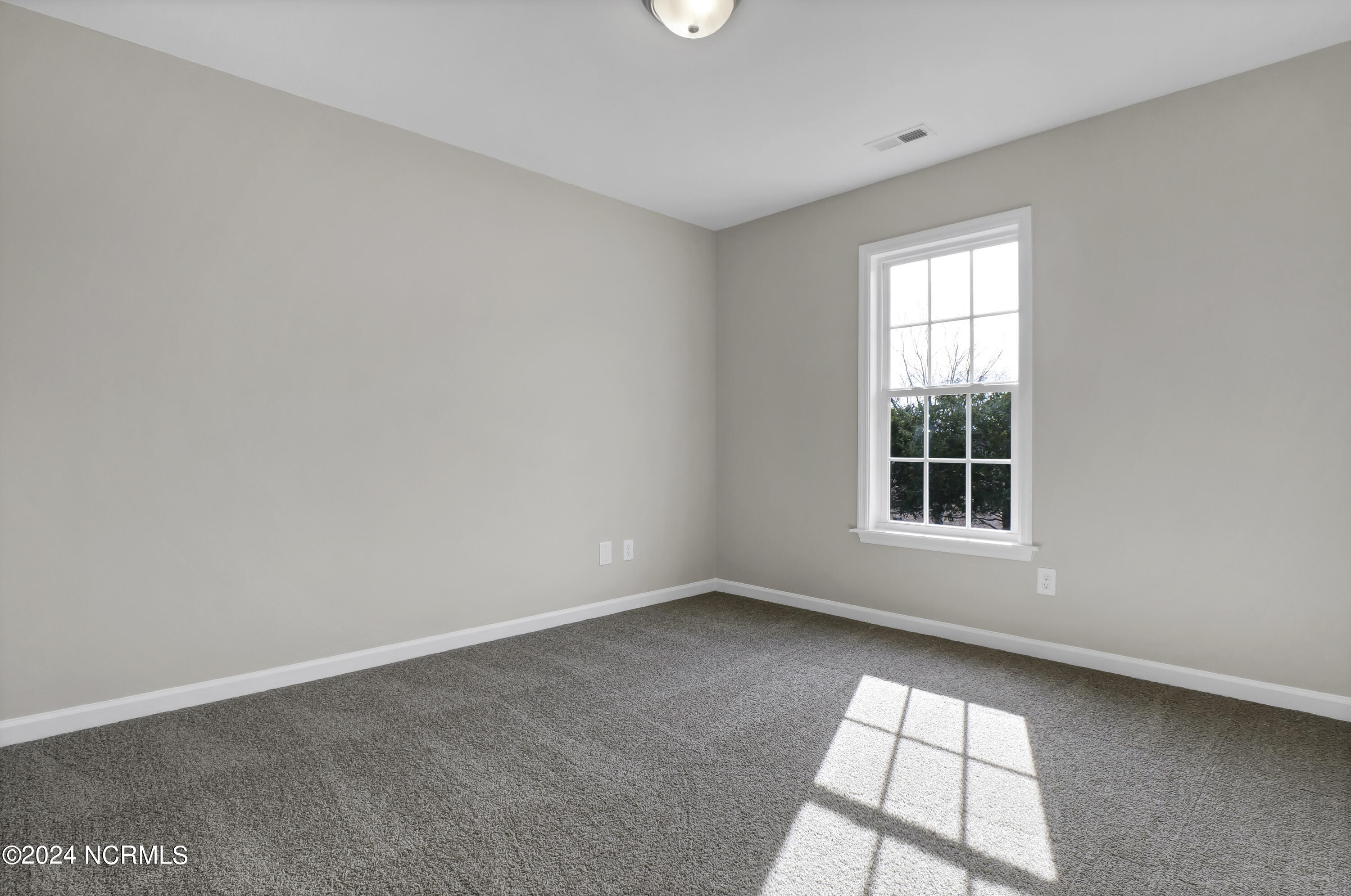 100 Loyd Lane Property Photo 29