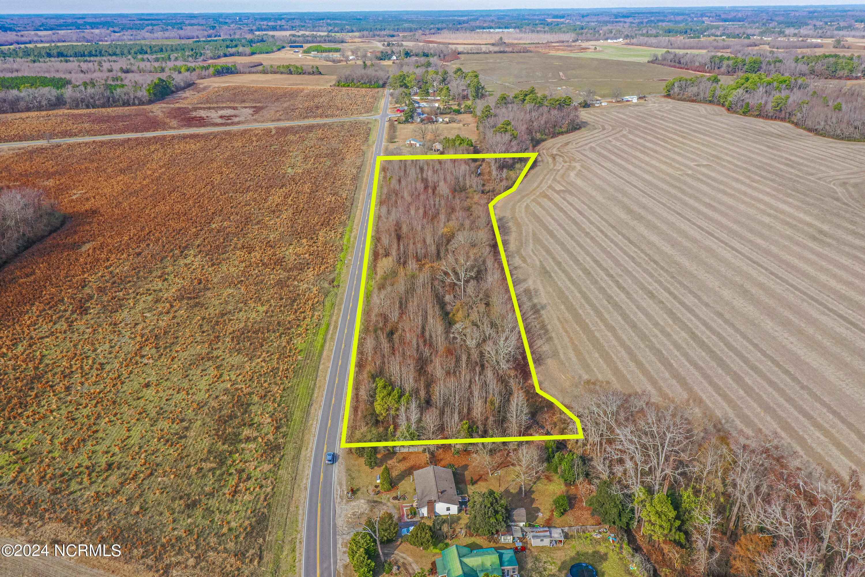 8701 X Way Road Property Photo 11