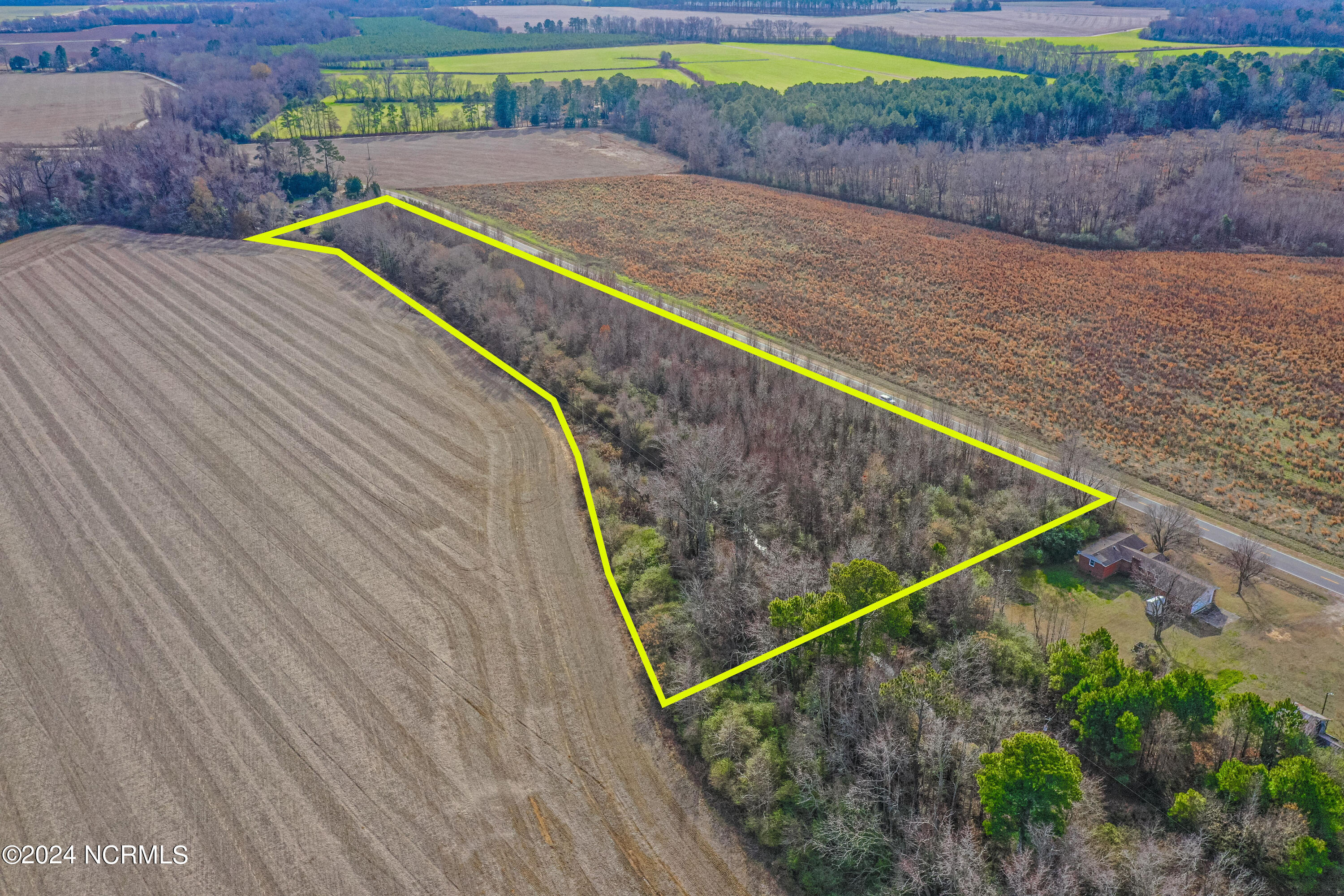 8701 X Way Road Property Photo 13