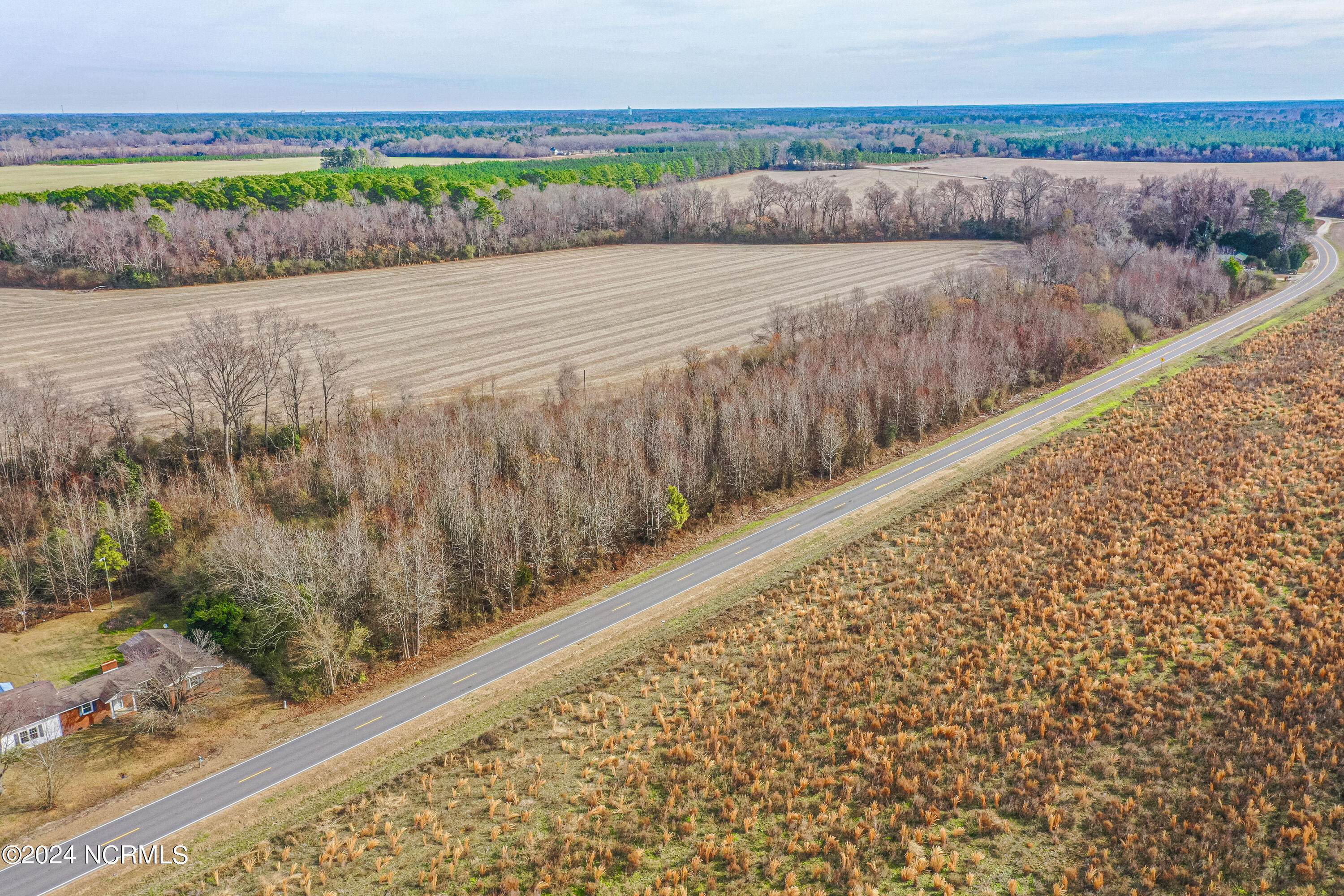 8701 X Way Road Property Photo 15
