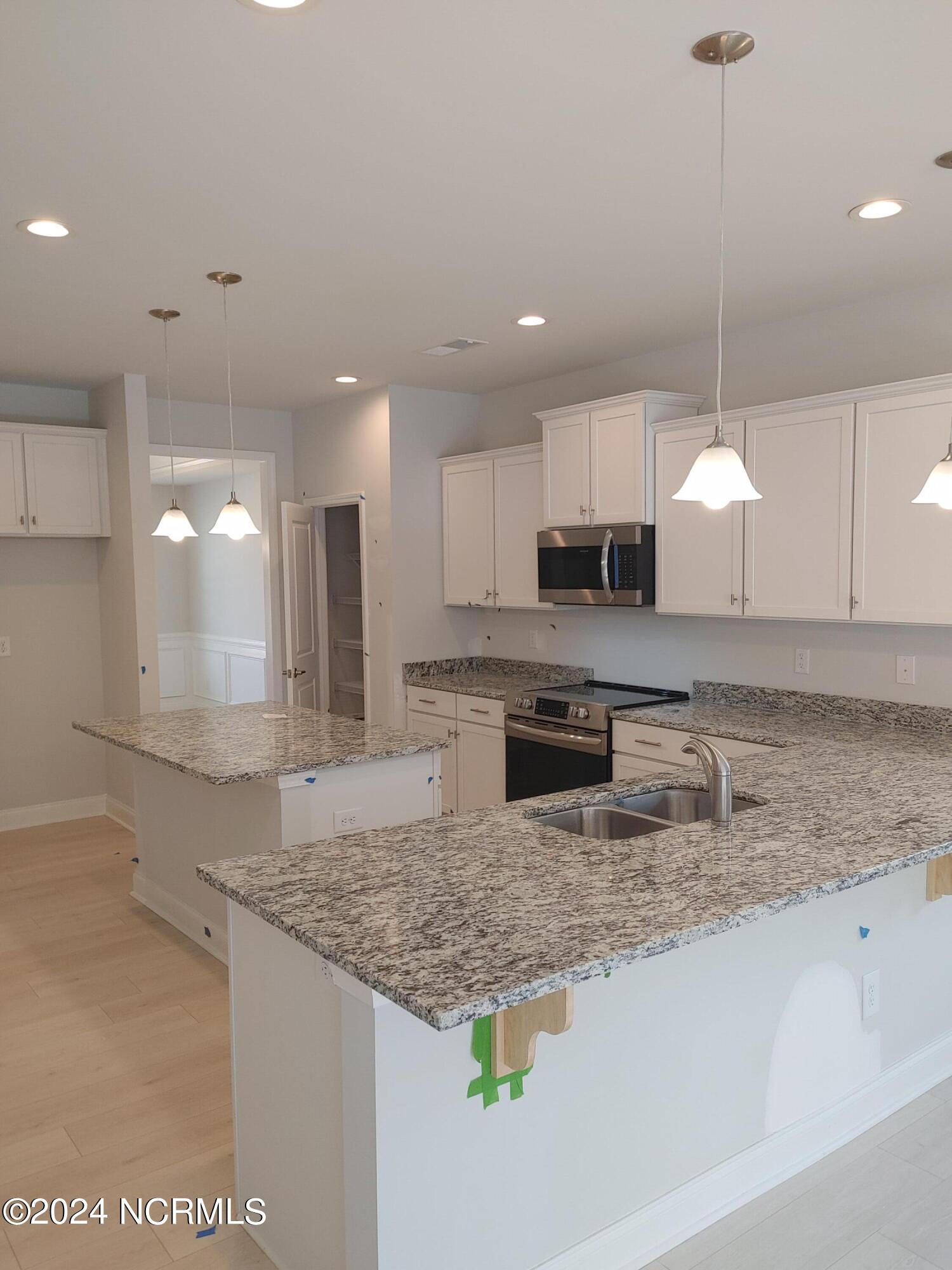 605 Central Park Way Property Photo 6