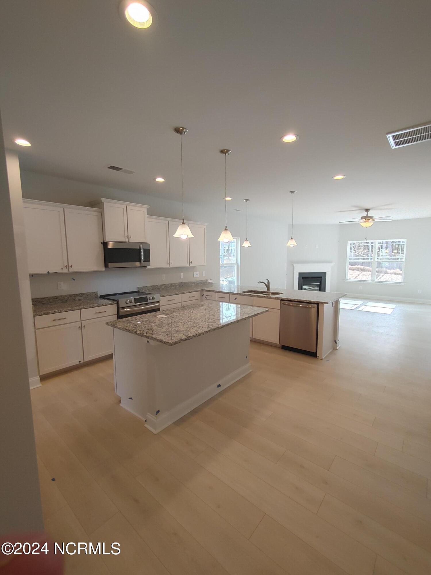 605 Central Park Way Property Photo 7