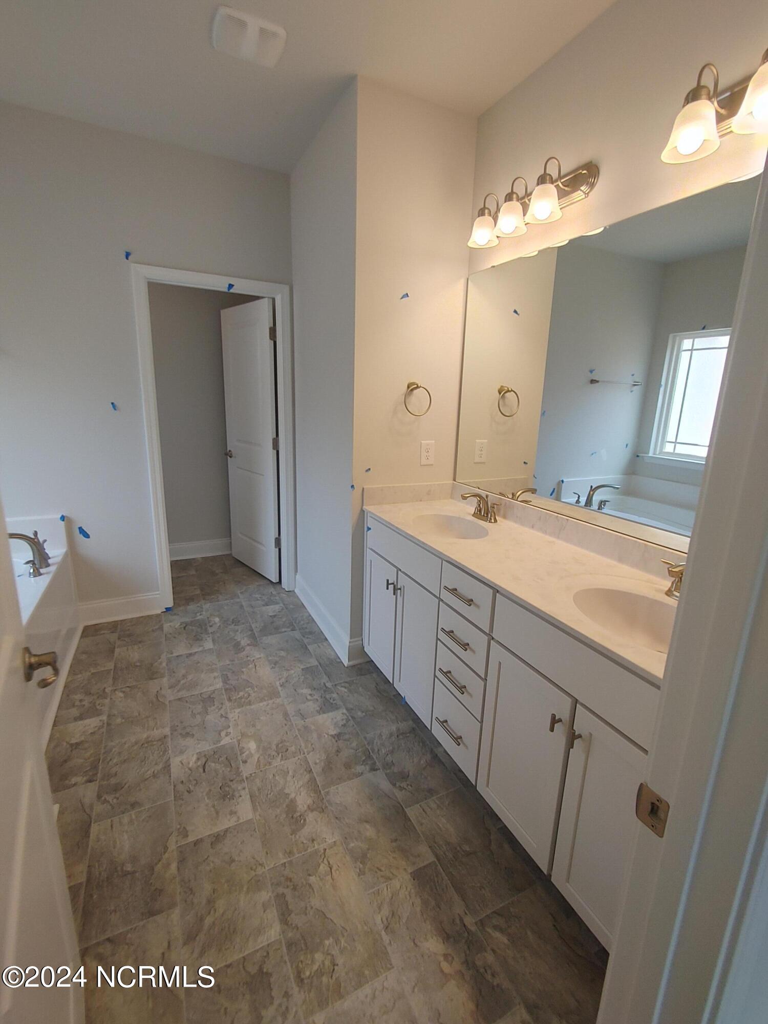 605 Central Park Way Property Photo 14