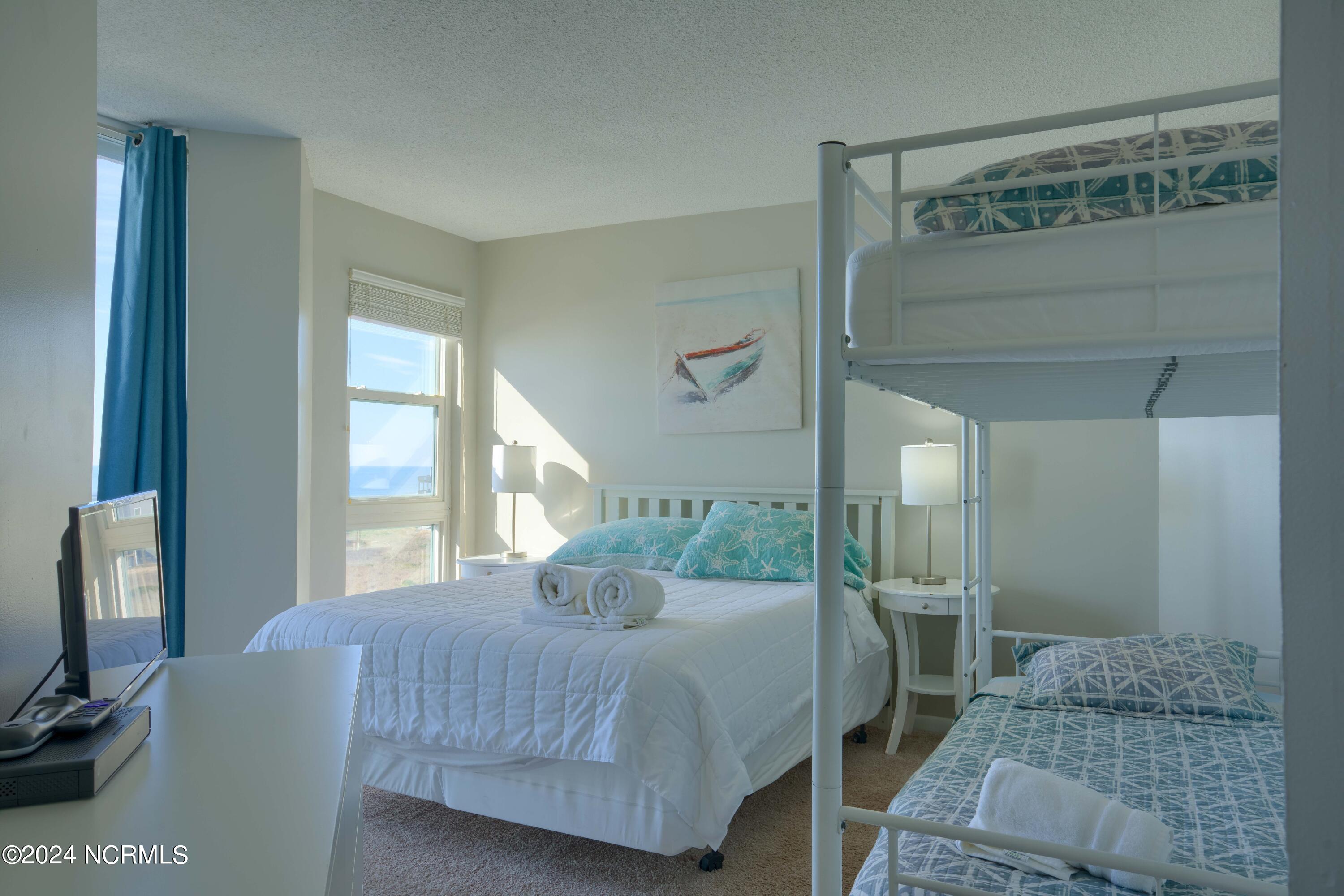 2000 New River Inlet Road 1305 Property Photo 14