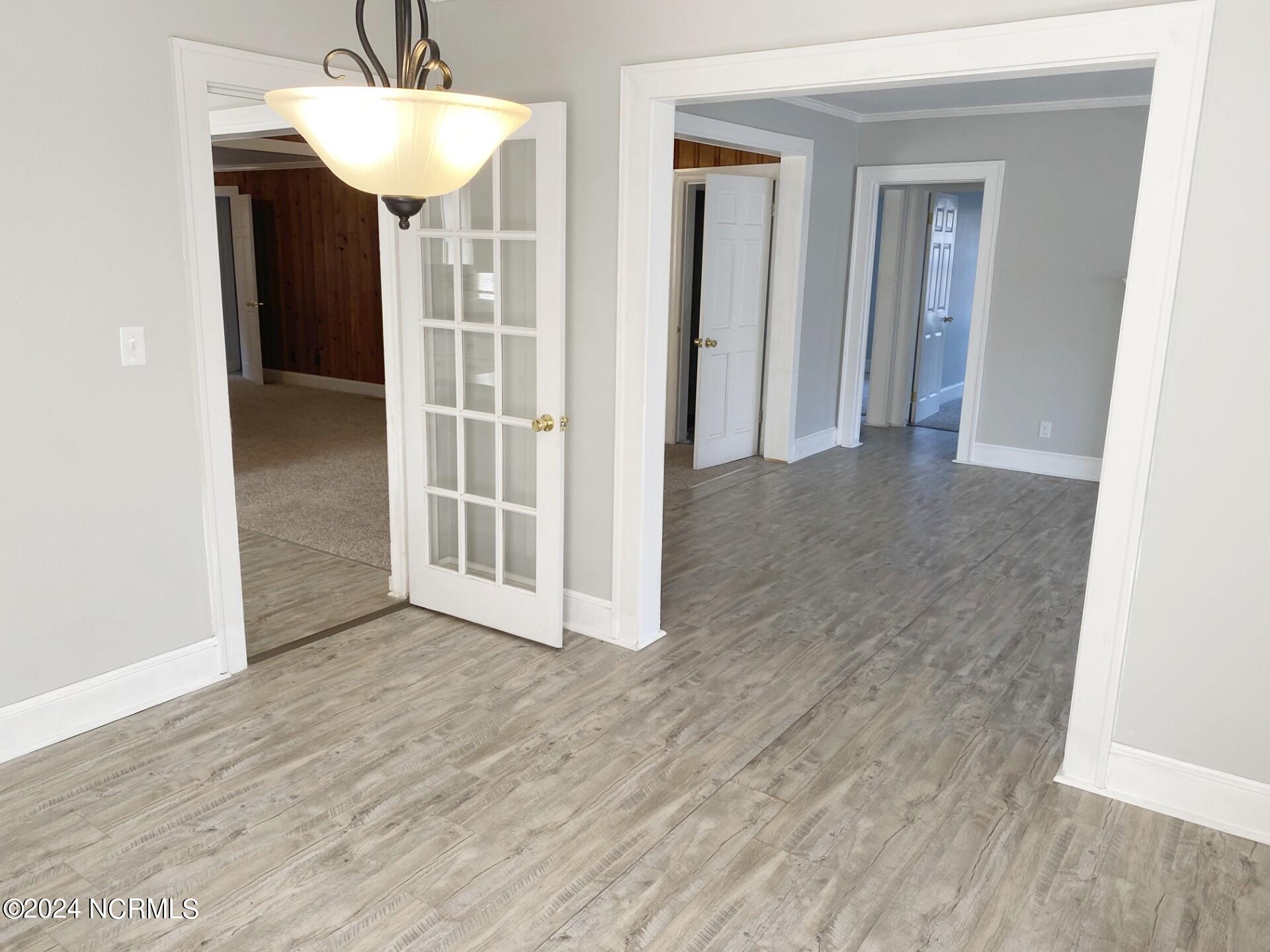 1306 N Respess Street Property Photo 10