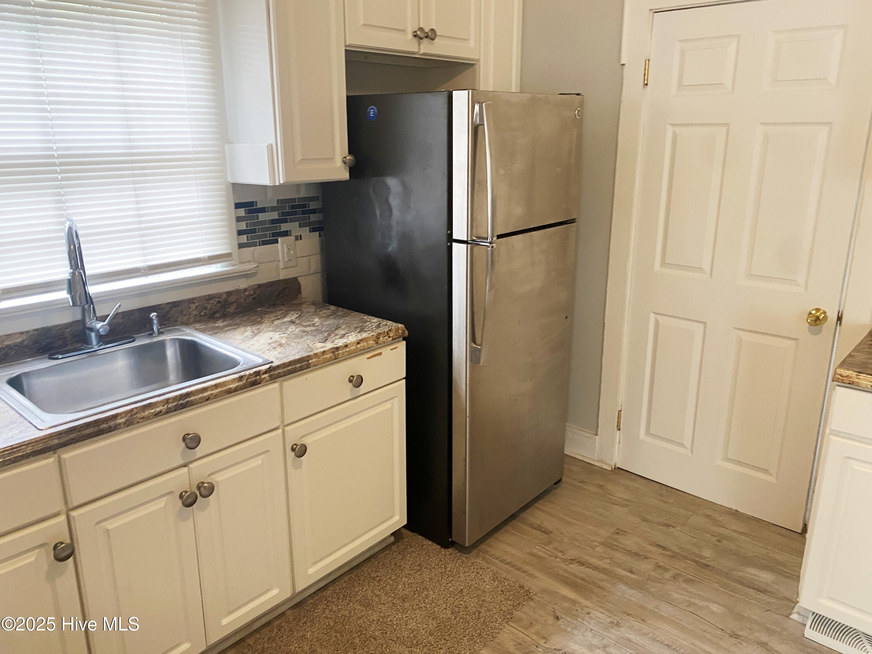 1306 N Respess Street Property Photo 10