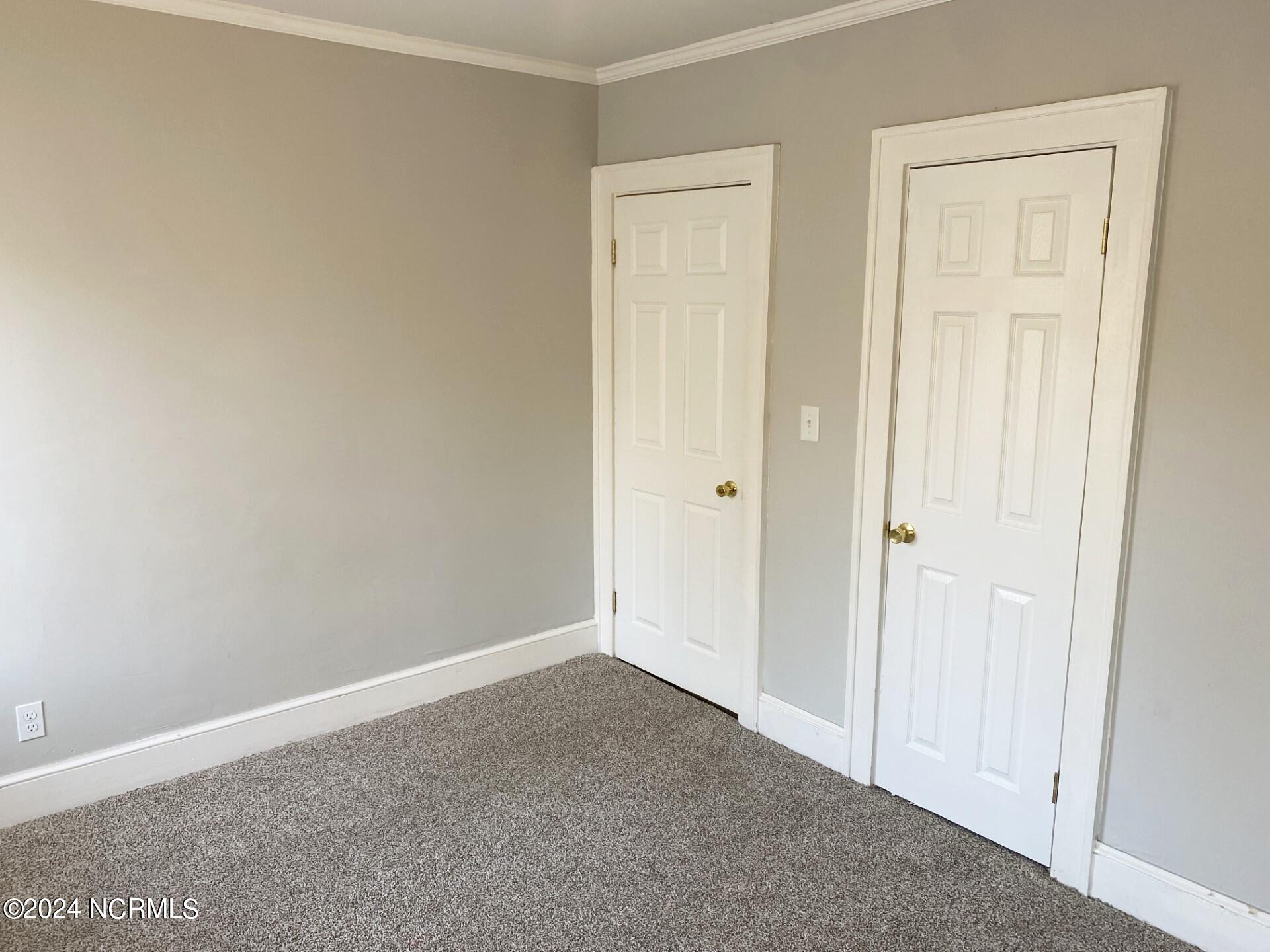 1306 N Respess Street Property Photo 12