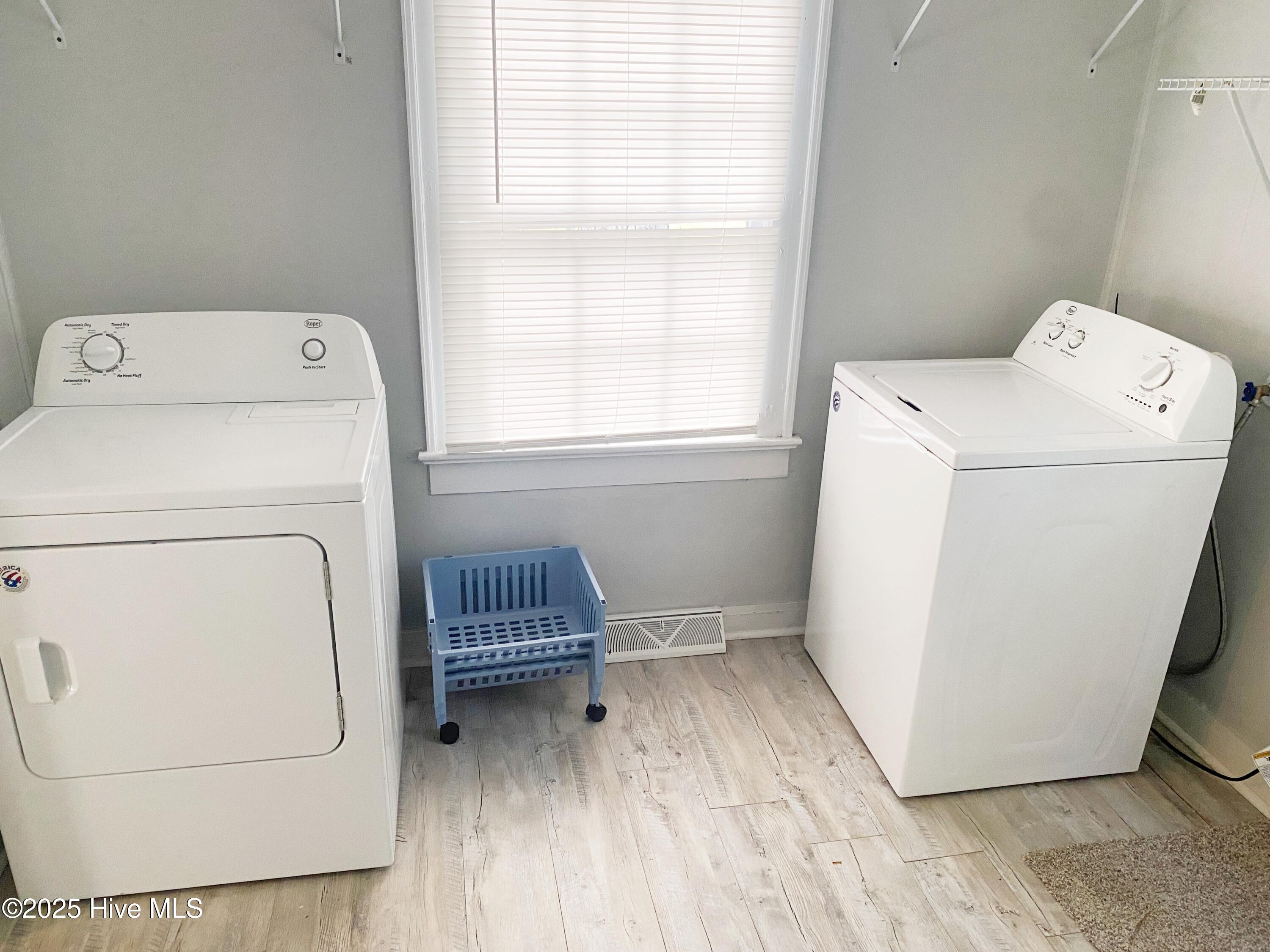 1306 N Respess Street Property Photo 17