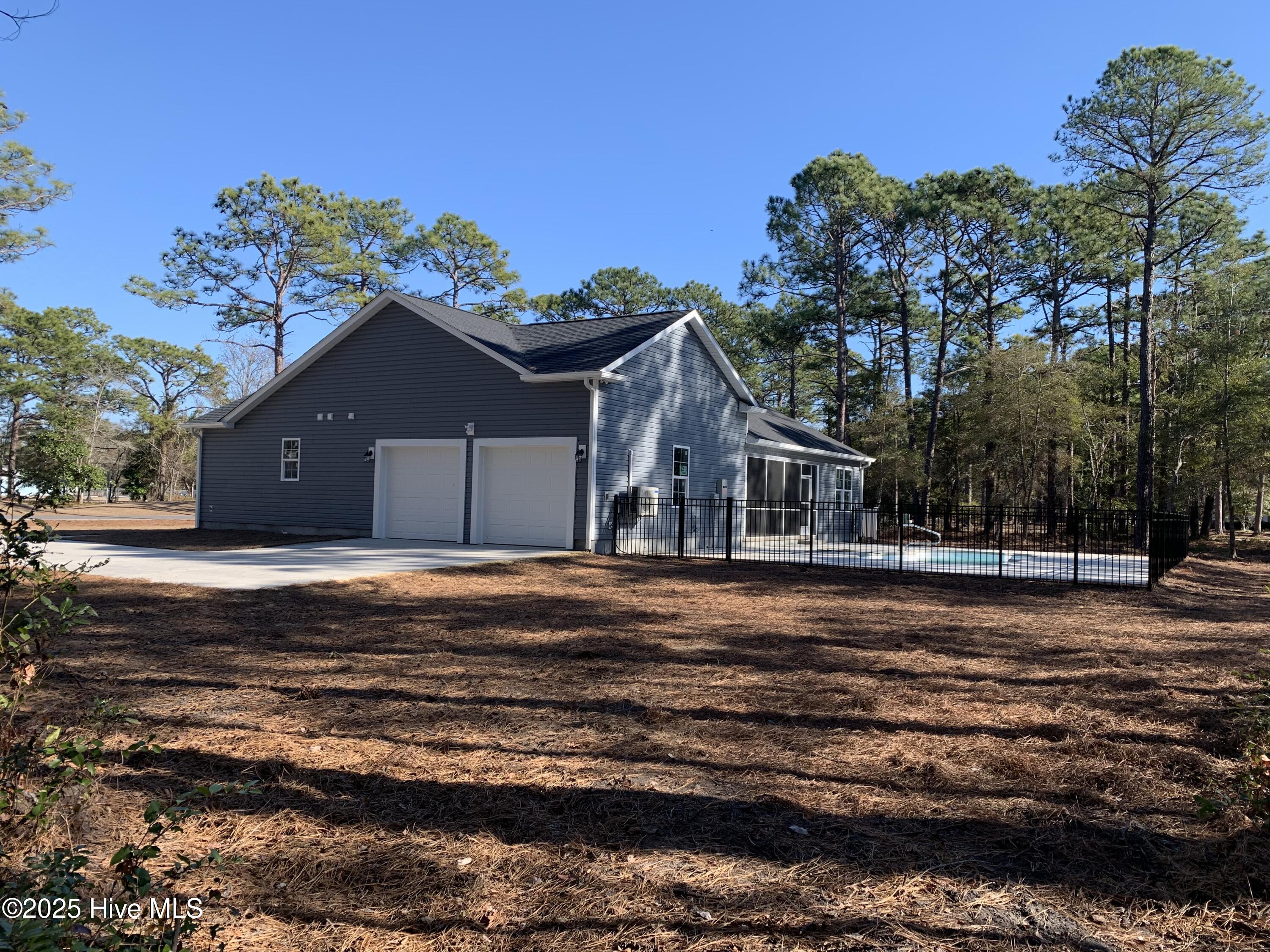 80 Pinewood Drive Property Photo 3