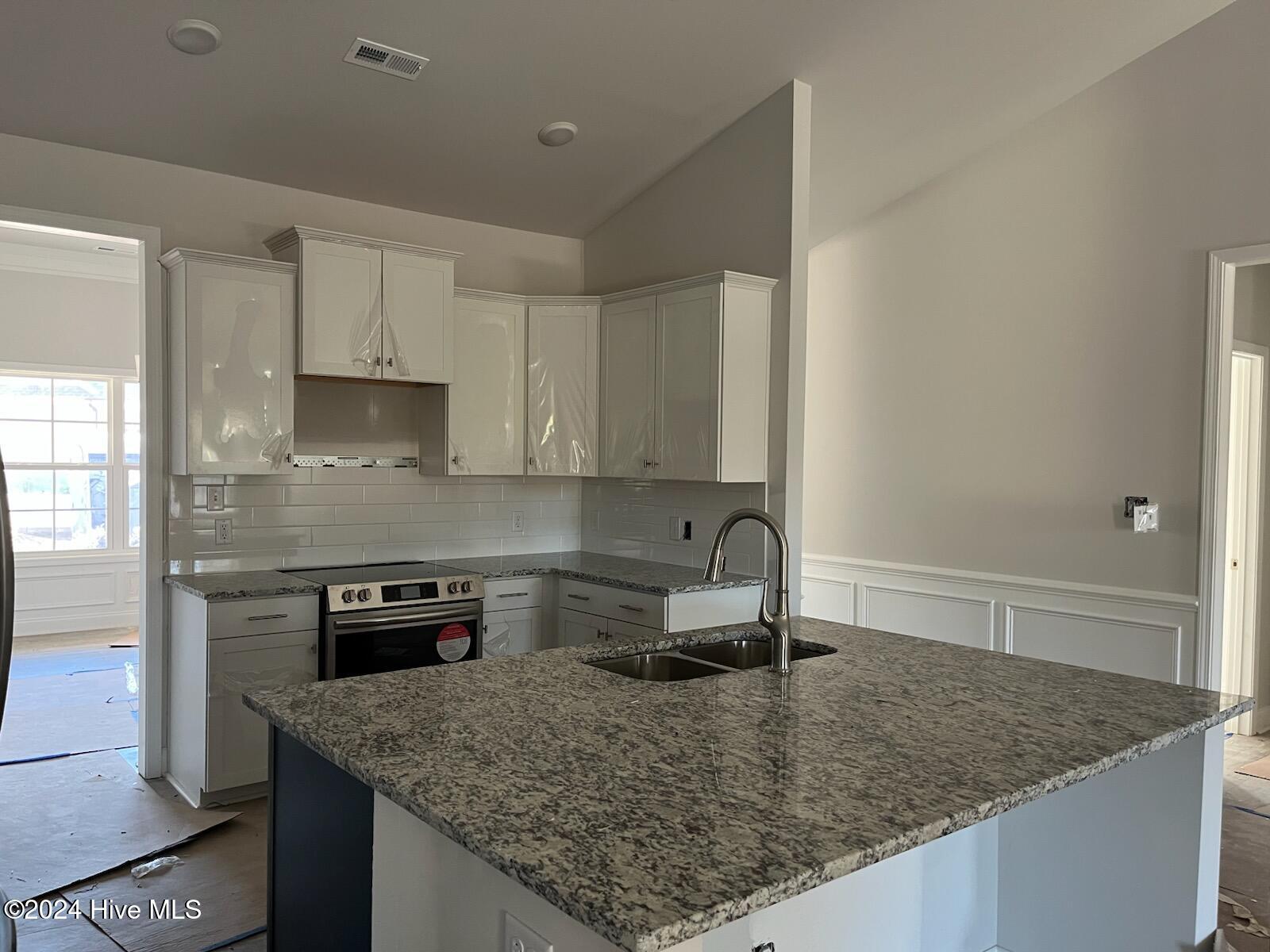 1206 Liset Court Property Photo 6