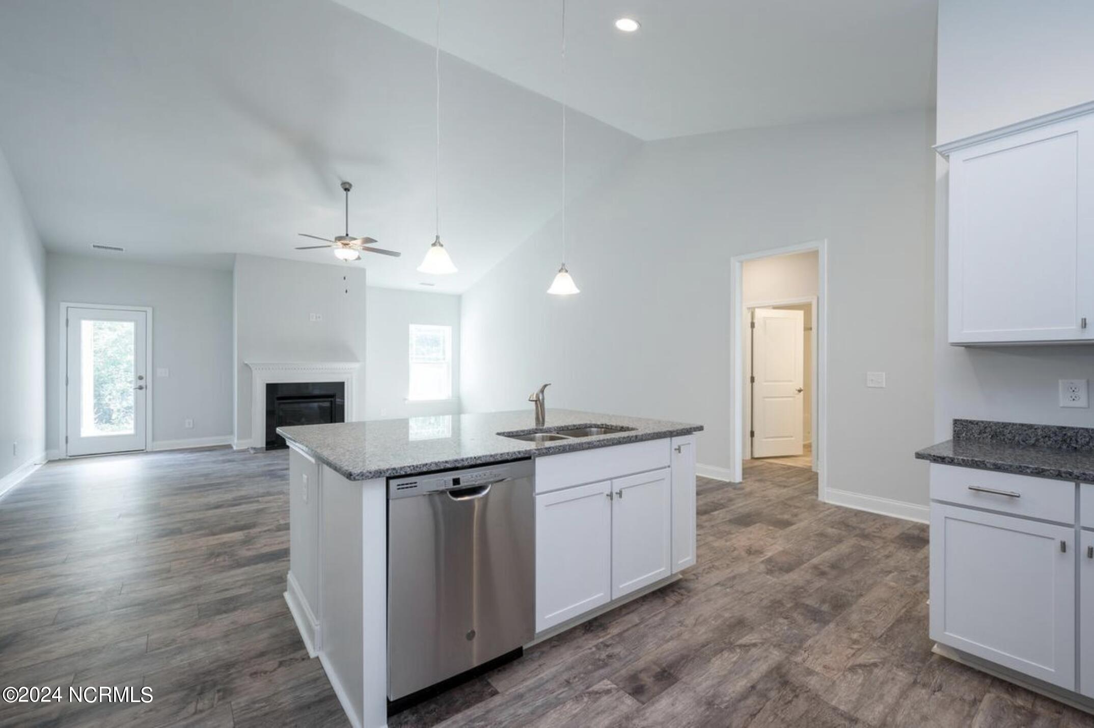 1206 Liset Court Property Photo 18